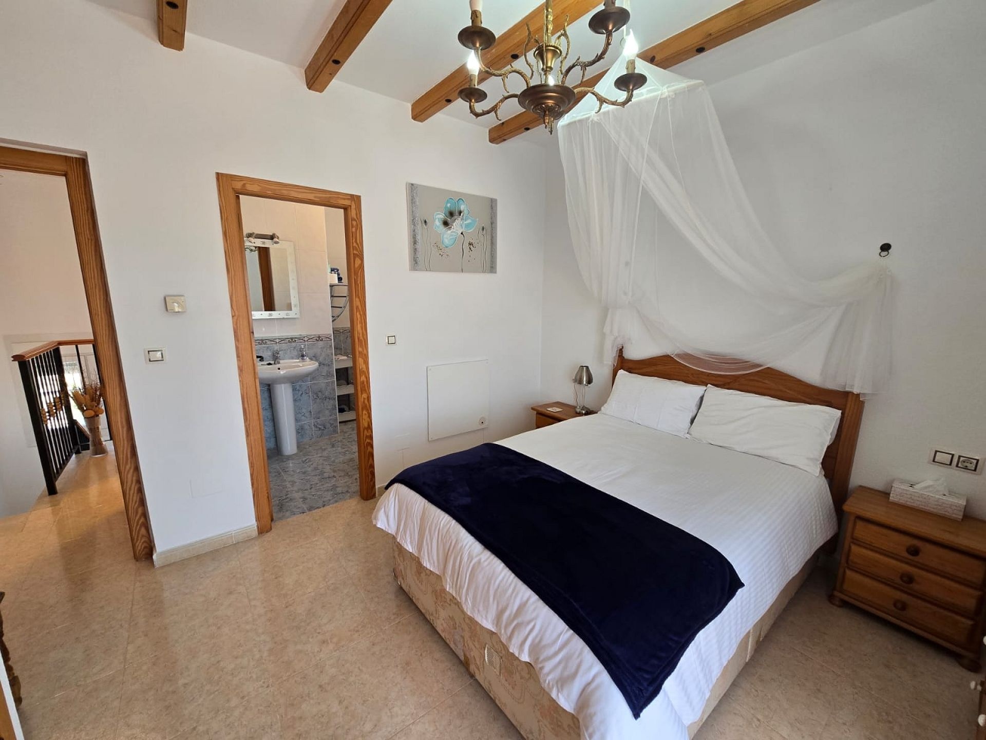 Resale - 4 Bedroom 3 Bathroom Villa in Monóvar -  - Alicante