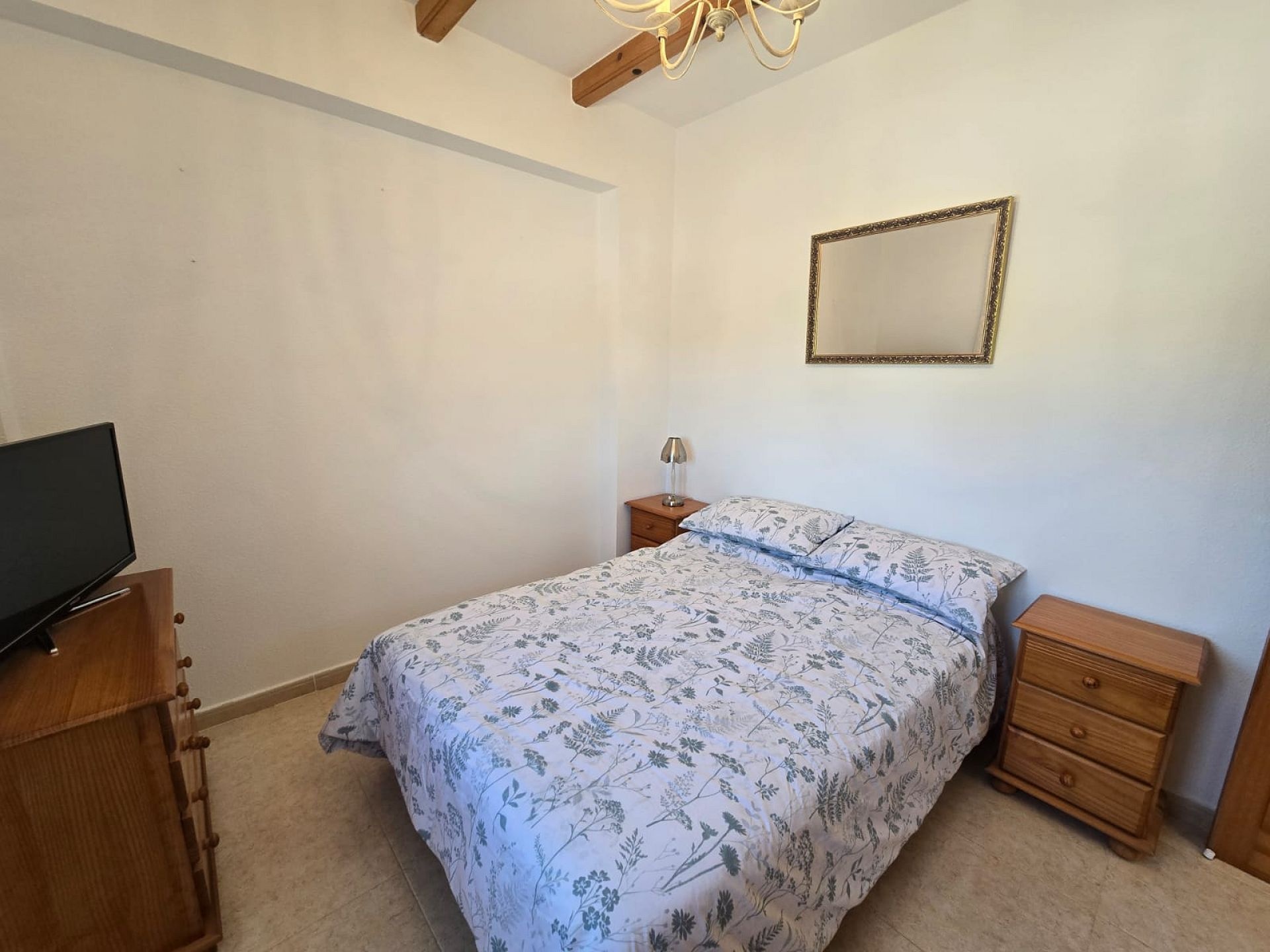 Resale - 4 Bedroom 3 Bathroom Villa in Monóvar -  - Alicante