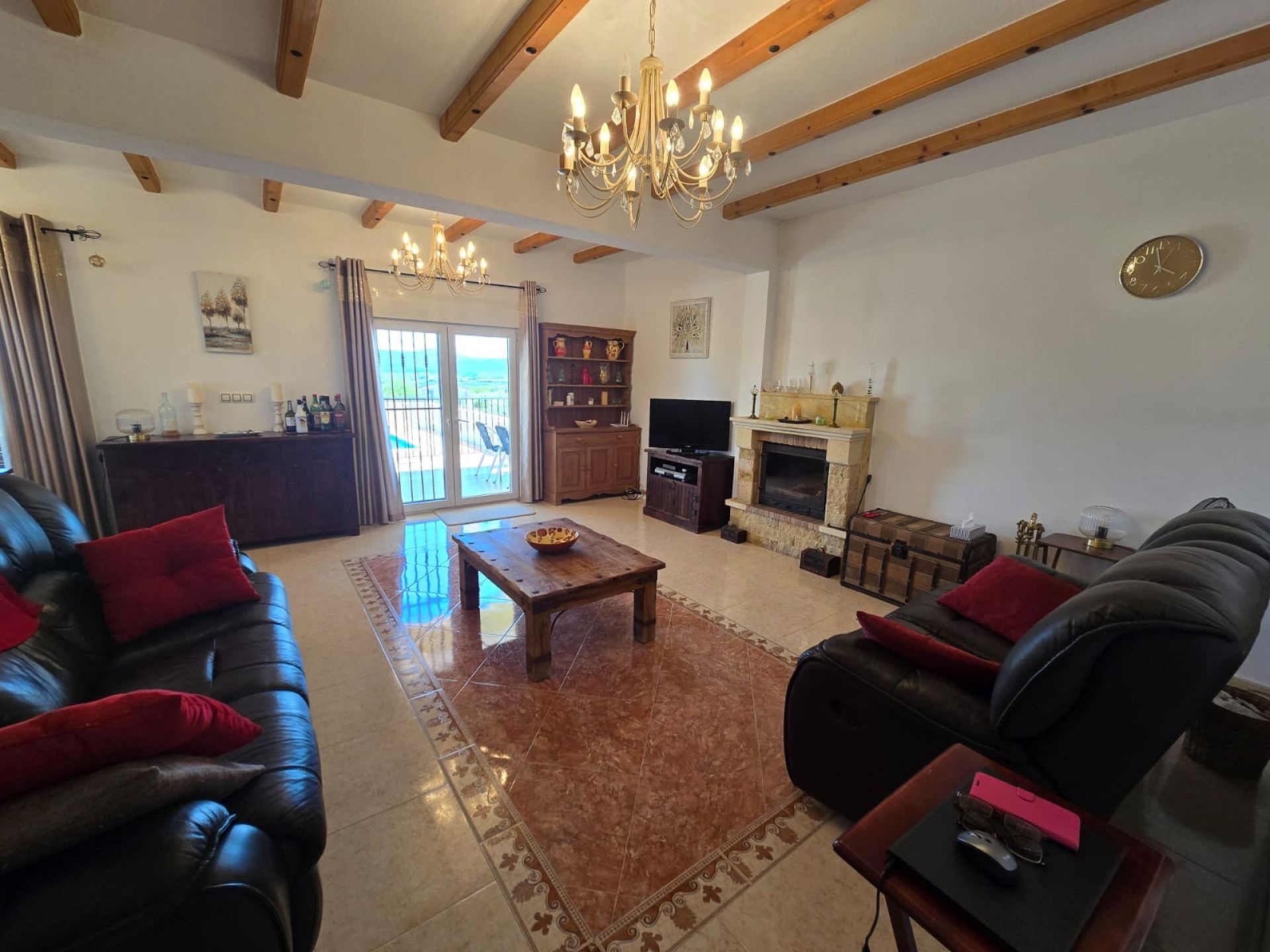 Resale - 4 Bedroom 3 Bathroom Villa in Monóvar -  - Alicante