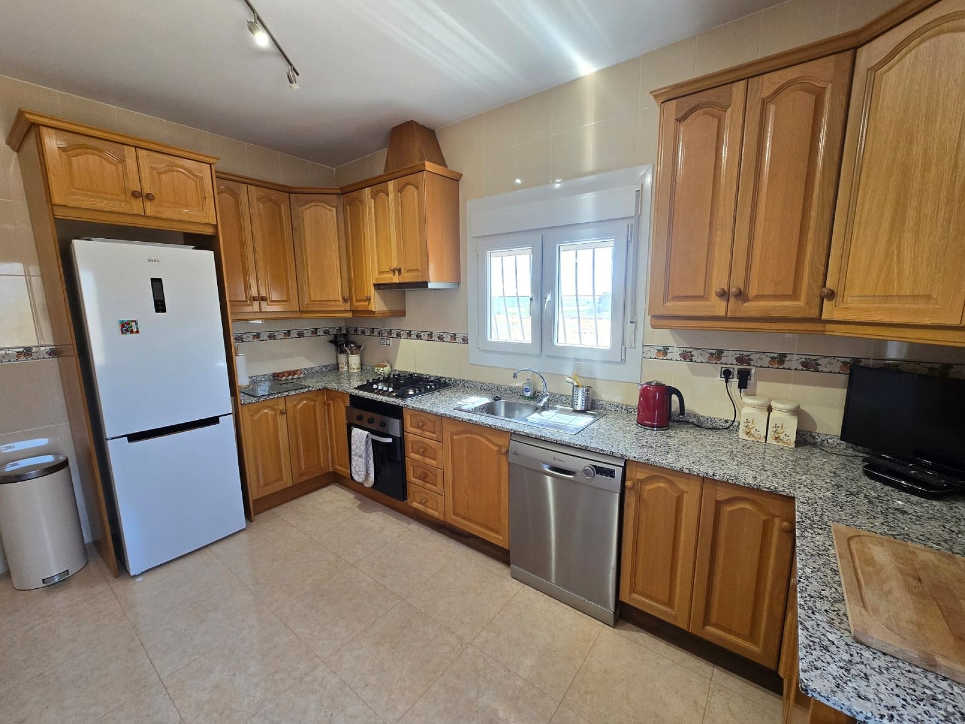 Resale - 4 Bedroom 3 Bathroom Villa in Monóvar -  - Alicante