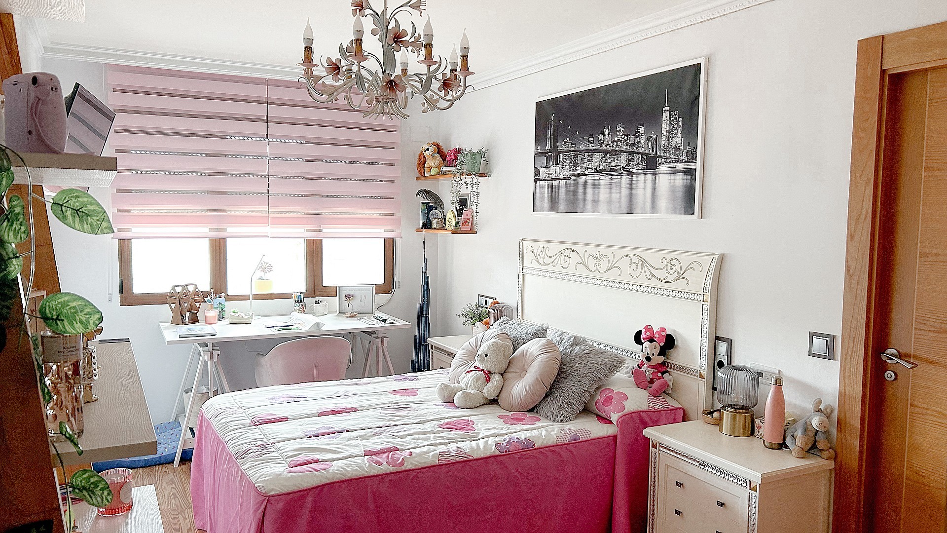 Resale - 4 Bedroom 4 Bathroom Villa in Yecla -  - Murcia