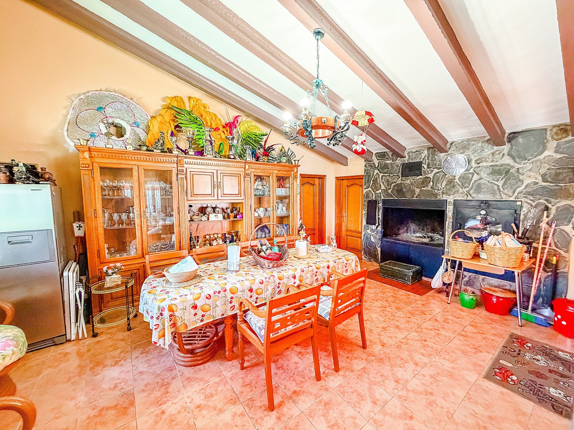 Resale - 4 Bedroom 4 Bathroom Villa in Yecla -  - Murcia