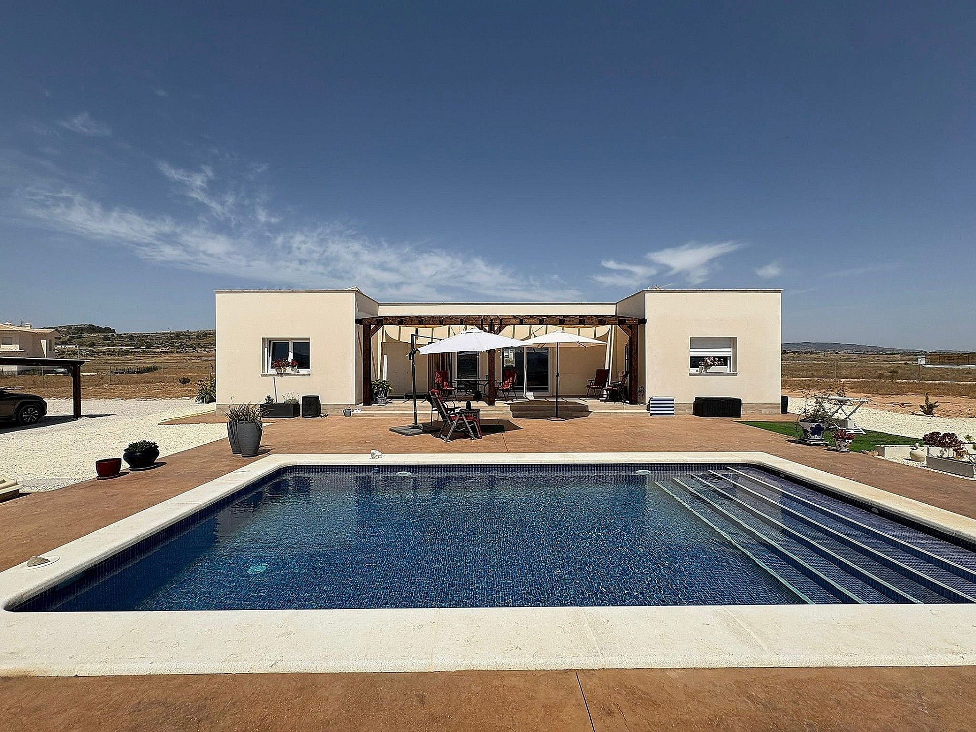 Resale - 3 Bedroom 2 Bathroom Villa in Pinoso -  - Alicante