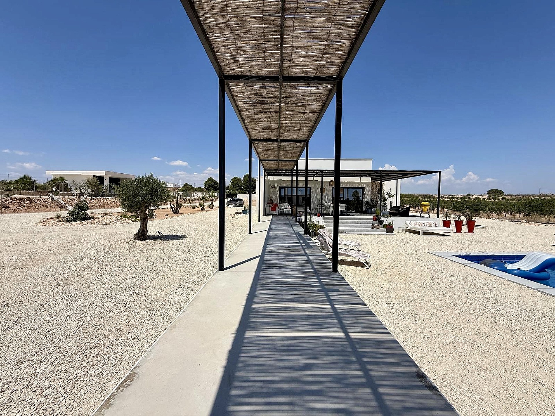 Resale - 5 Bedroom 3 Bathroom Villa in Pinoso -  - Alicante