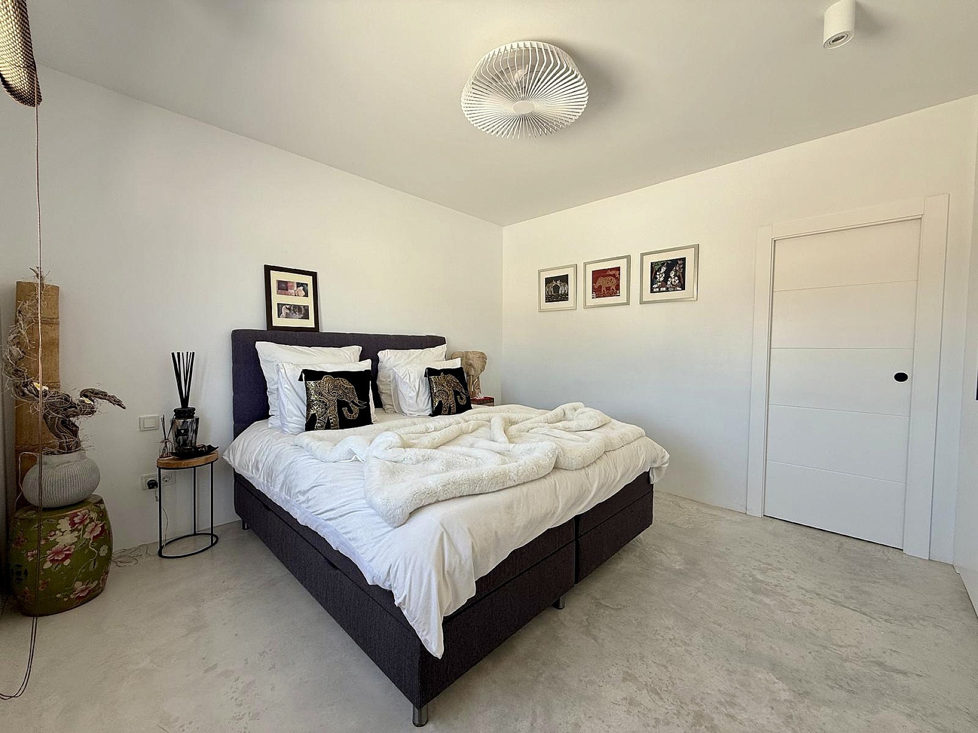 Resale - 5 Bedroom 3 Bathroom Villa in Pinoso -  - Alicante