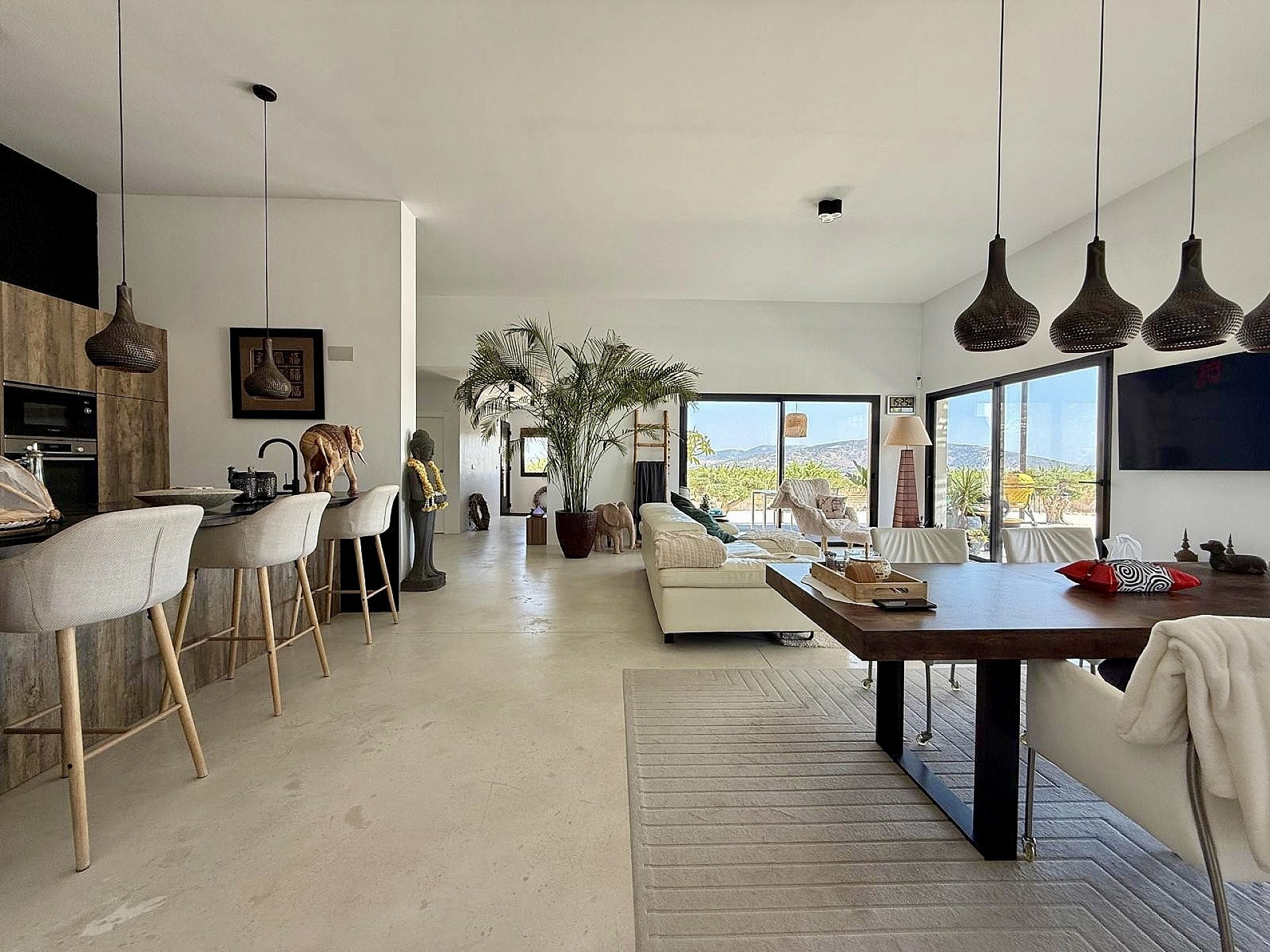 Resale - 5 Bedroom 3 Bathroom Villa in Pinoso -  - Alicante