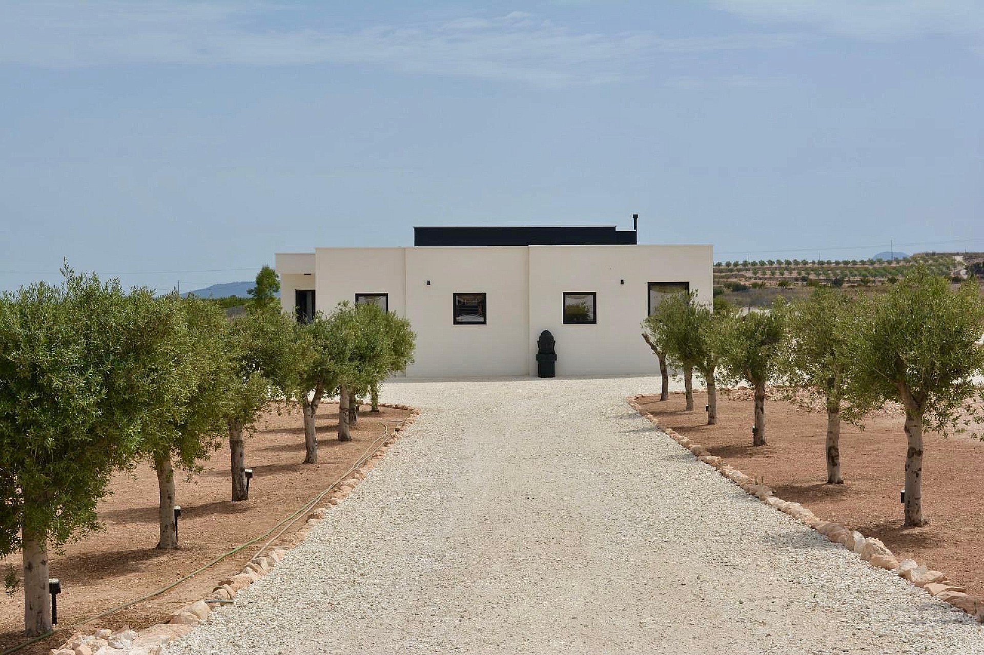 Resale - 5 Bedroom 3 Bathroom Villa in Pinoso -  - Alicante