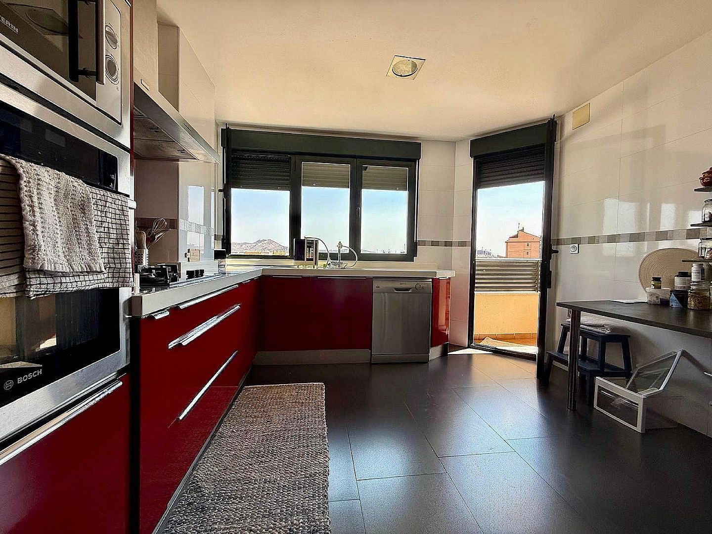 4 Bedroom 2 Bathroom Apartment in Yecla