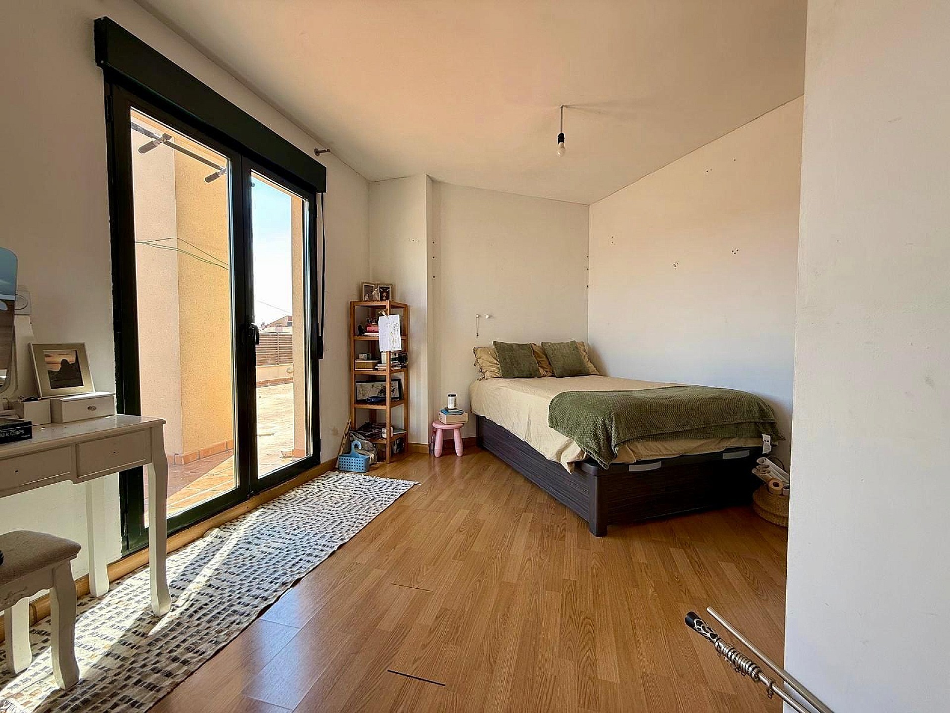 Resale - 4 Bedroom 2 Bathroom Apartment in Yecla - , Yecla, Murcia, Spain - Murcia