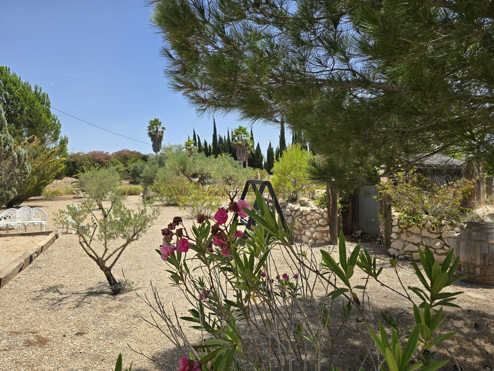 Resale - 6 Bedroom 5 Bathroom Villa in Salinas -  - Alicante
