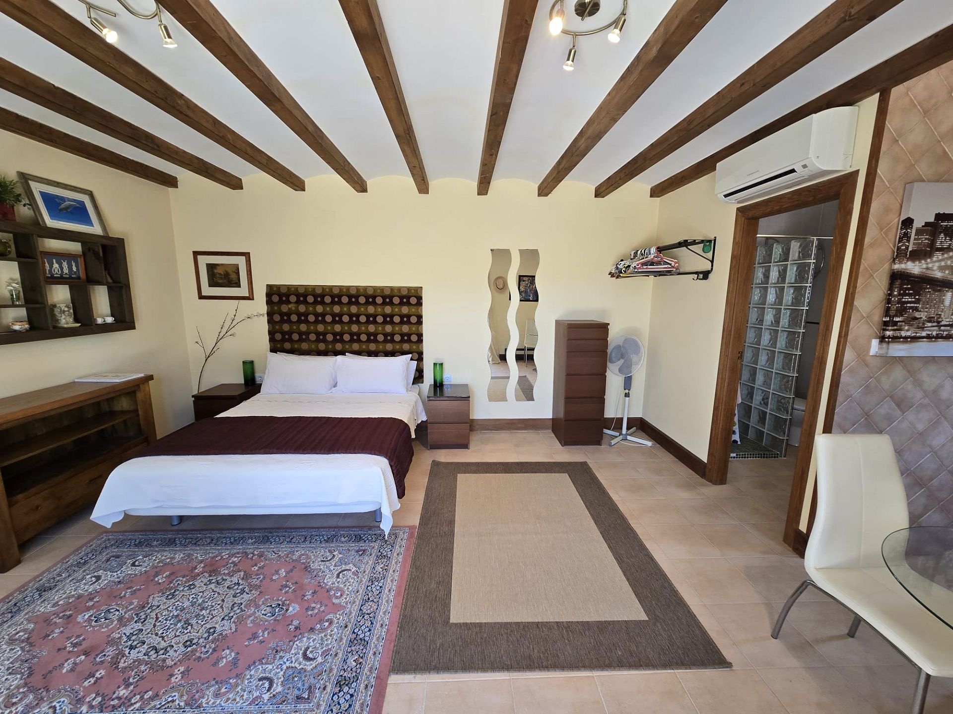 Resale - 6 Bedroom 5 Bathroom Villa in Salinas -  - Alicante