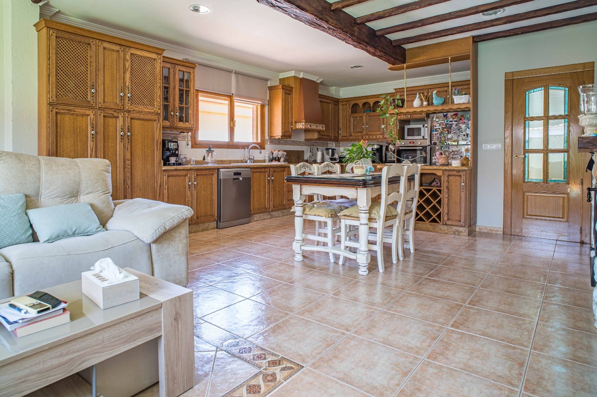 Resale - 4 Bedroom 2 Bathroom Villa in Pinoso -  - Alicante
