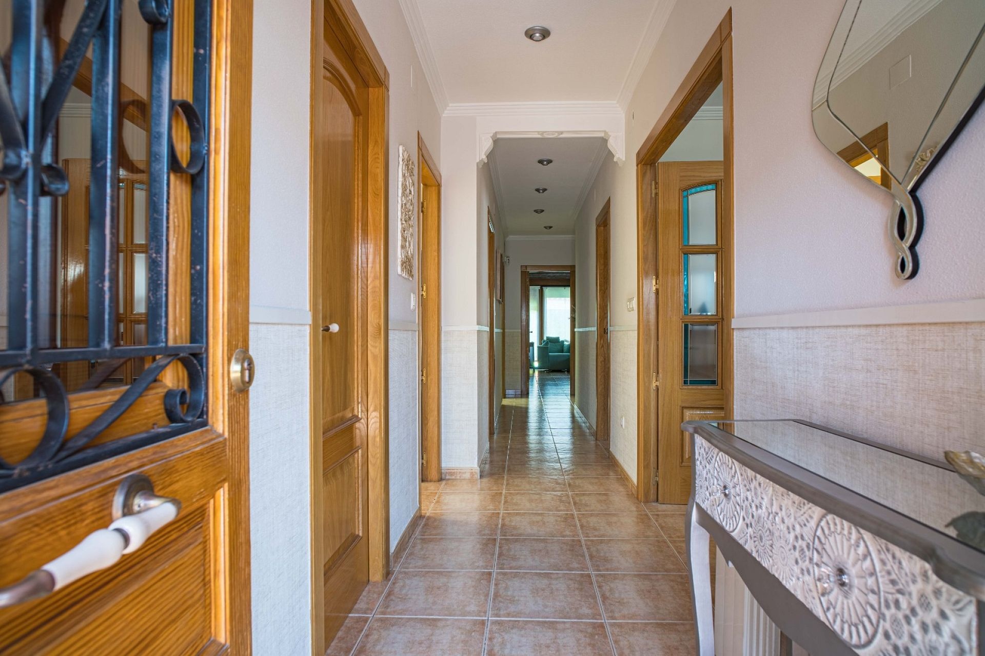 Resale - 4 Bedroom 2 Bathroom Villa in Pinoso -  - Alicante