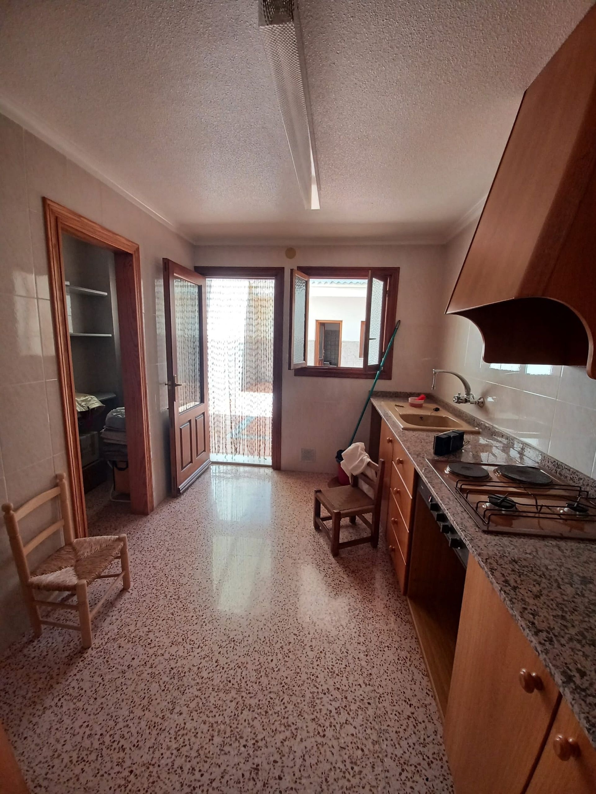 Resale - 3 Bedroom 2 Bathroom Townhouse in Pinoso -  - Alicante