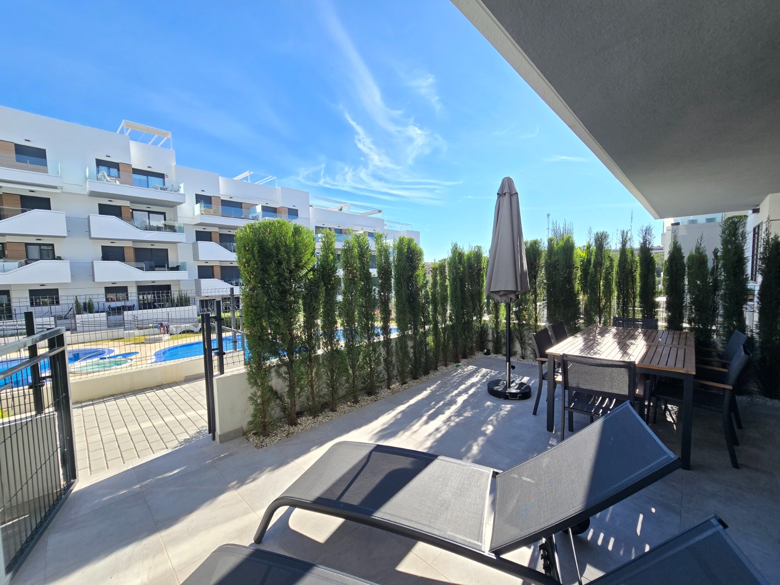 Resale - 2 Bedroom 2 Bathroom Apartment in Orihuela Costa -  - Alicante