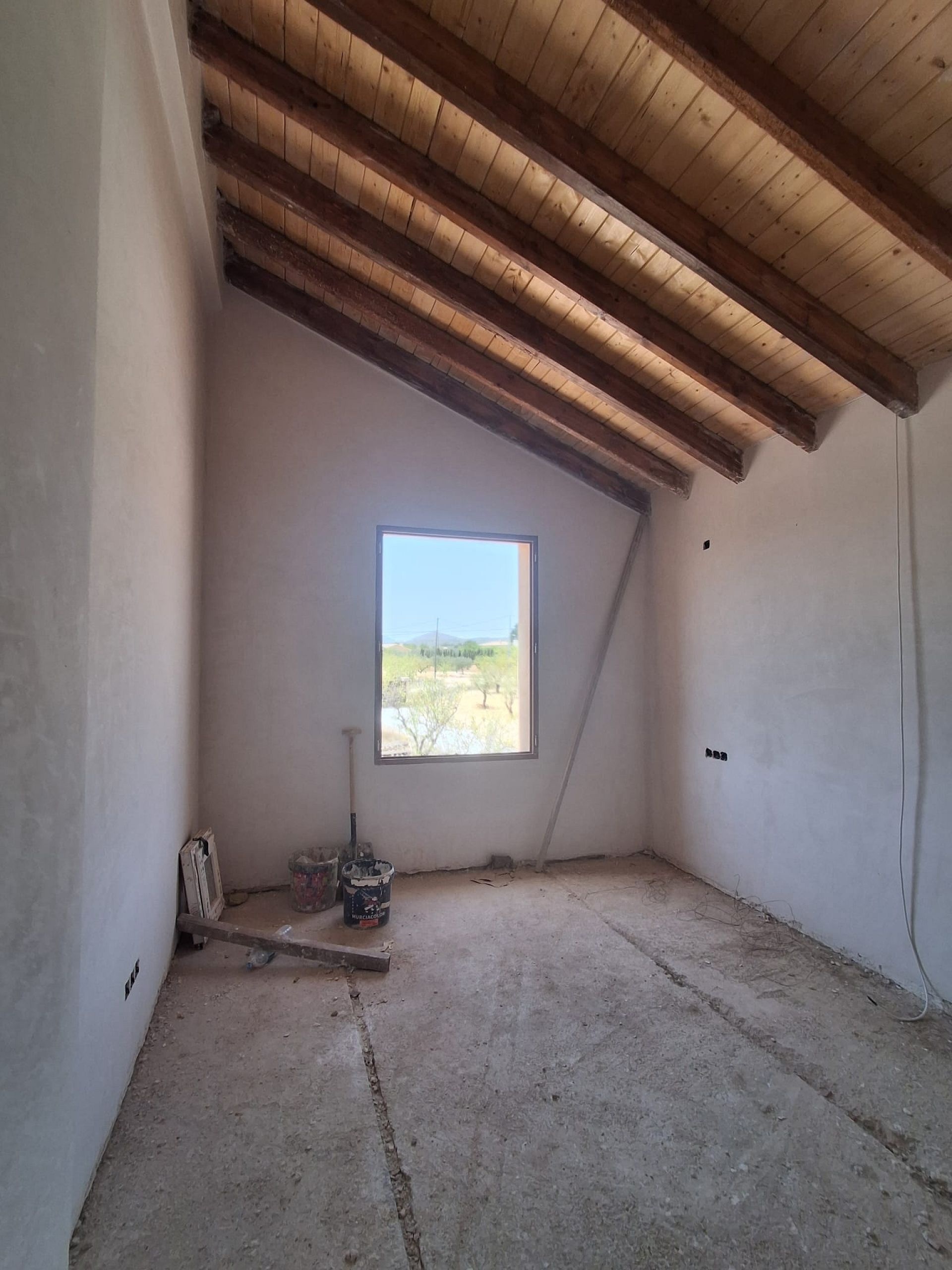 Resale - 4 Bedroom 2 Bathroom Country house in Pinoso -  - Alicante