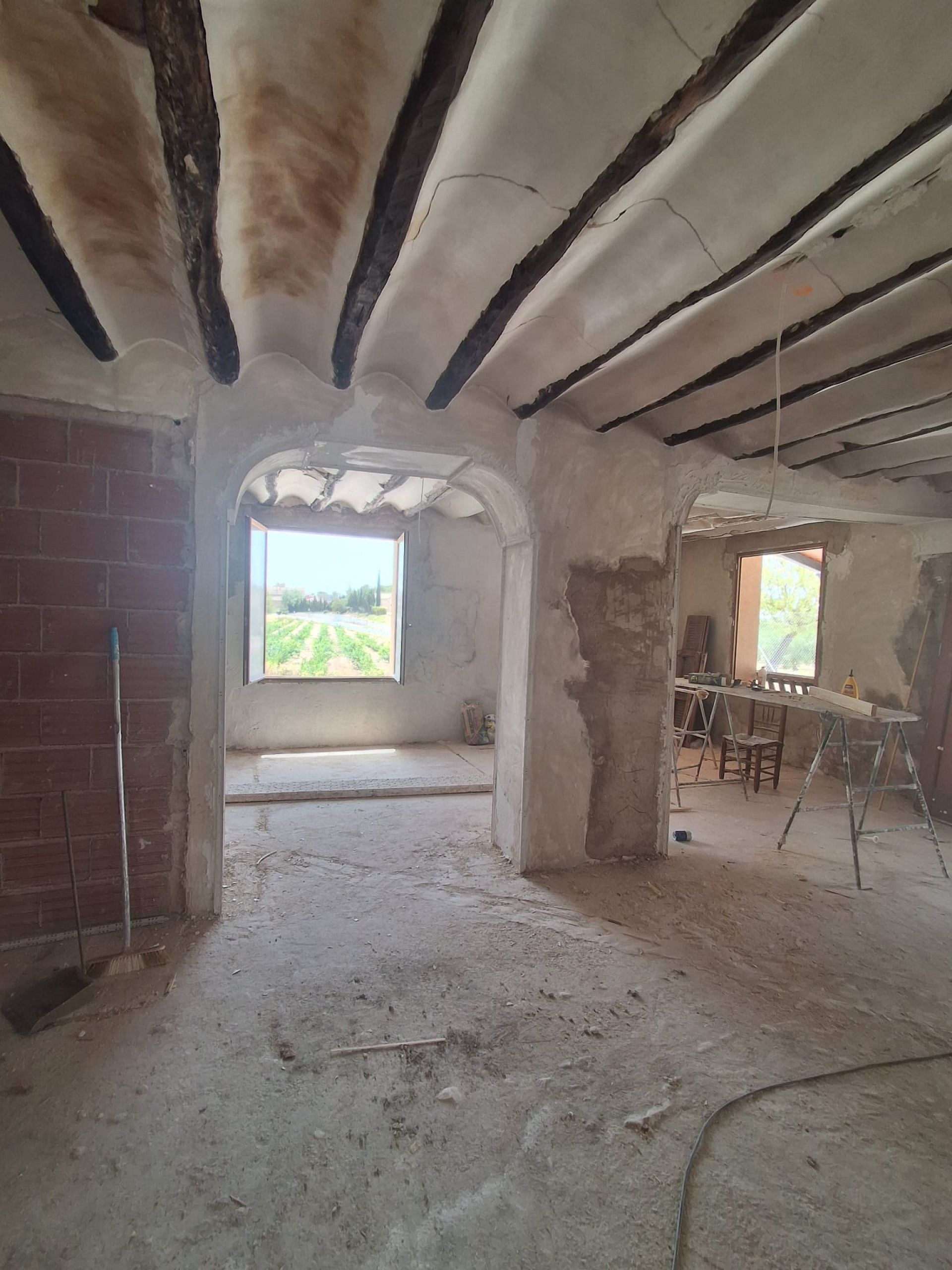 Resale - 4 Bedroom 2 Bathroom Country house in Pinoso -  - Alicante