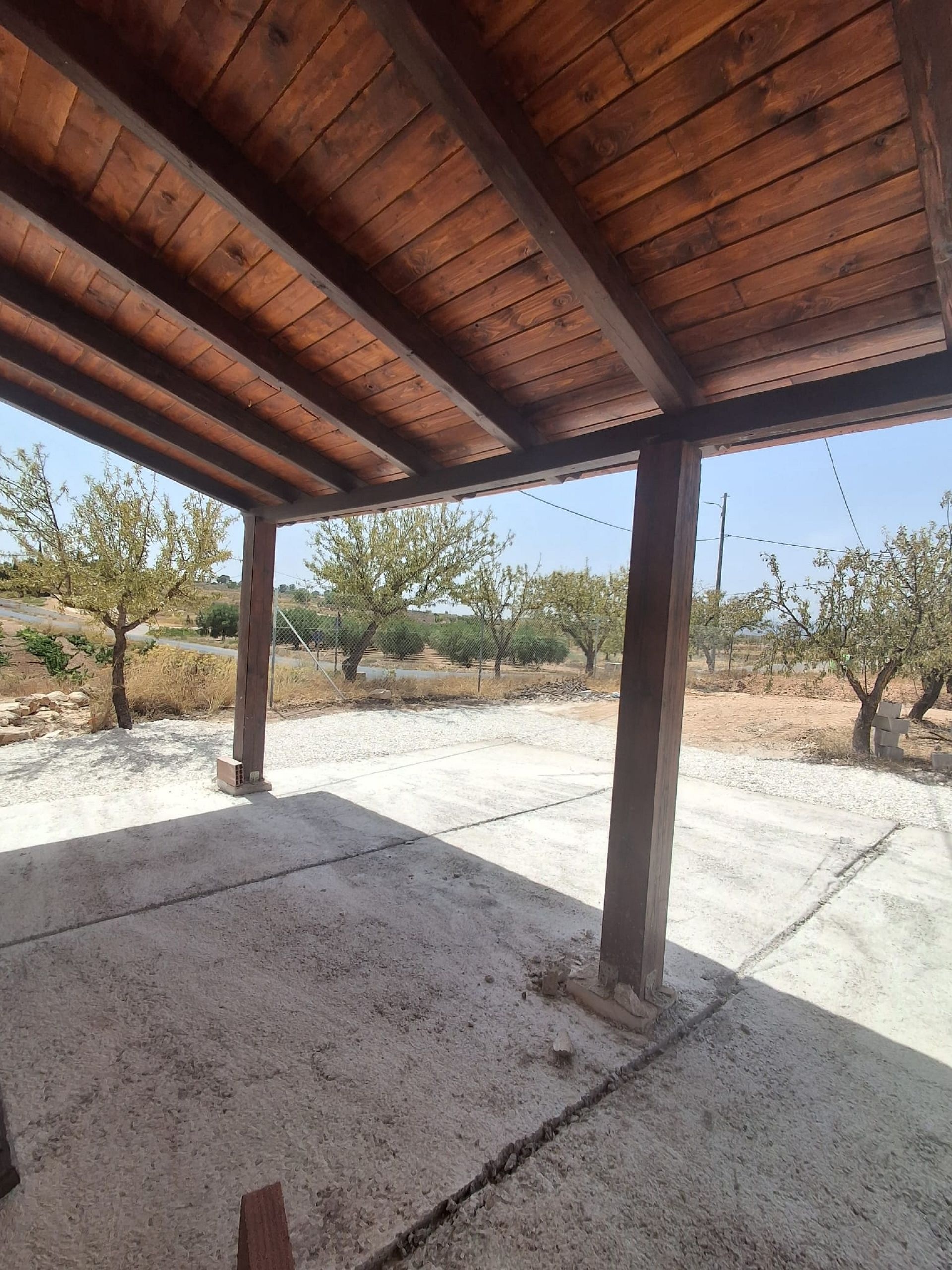 Resale - 4 Bedroom 2 Bathroom Country house in Pinoso -  - Alicante