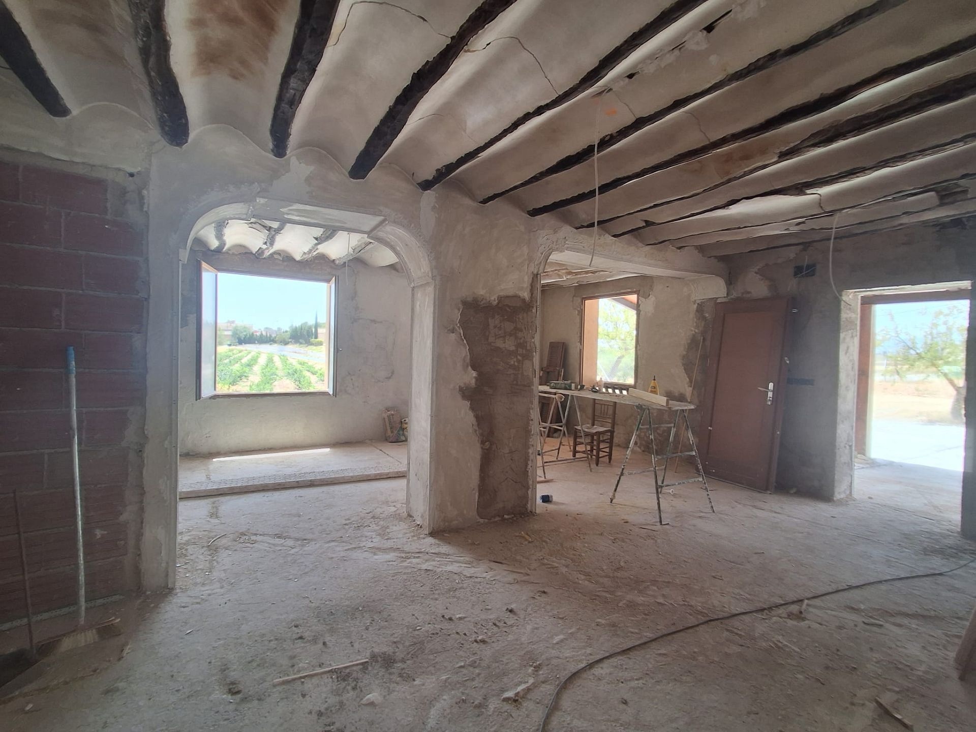 Resale - 4 Bedroom 2 Bathroom Country house in Pinoso -  - Alicante