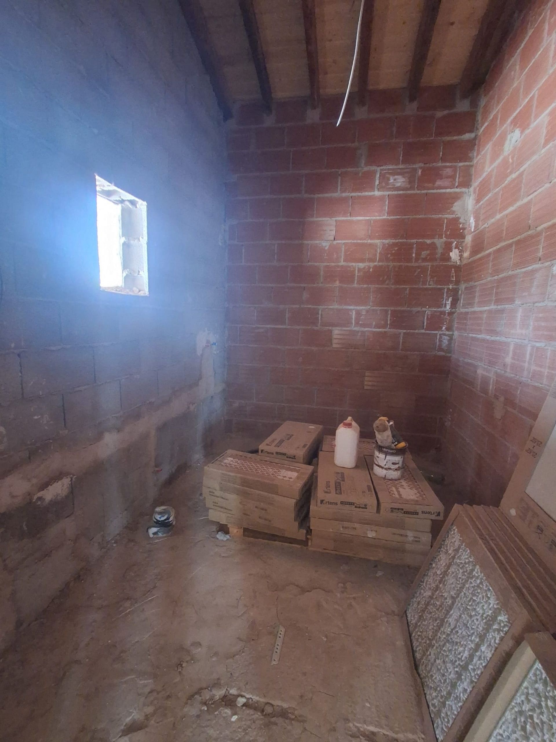 Resale - 4 Bedroom 2 Bathroom Country house in Pinoso -  - Alicante