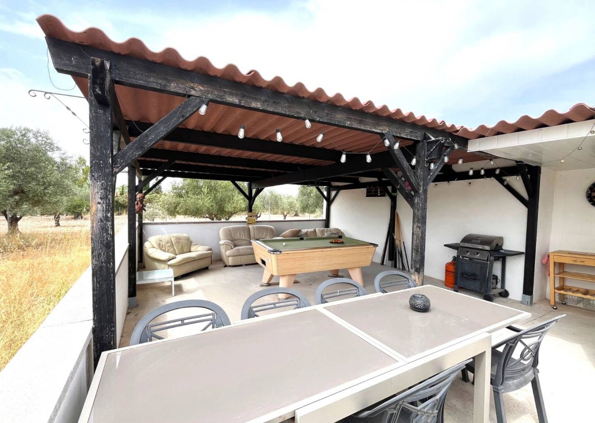 Resale - 3 Bedroom 2 Bathroom Country house in Sax -  - Alicante