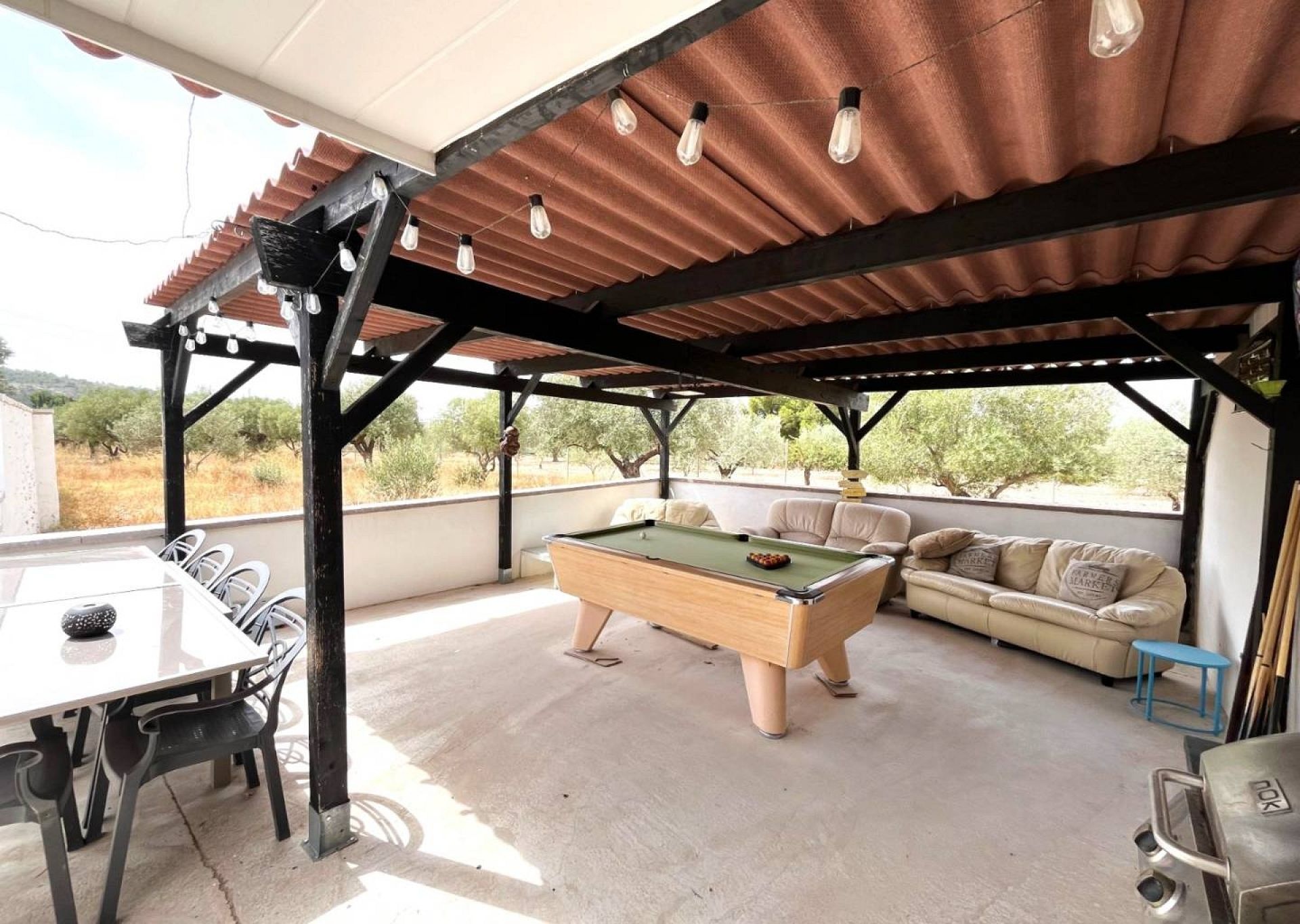 Resale - 3 Bedroom 2 Bathroom Country house in Sax -  - Alicante