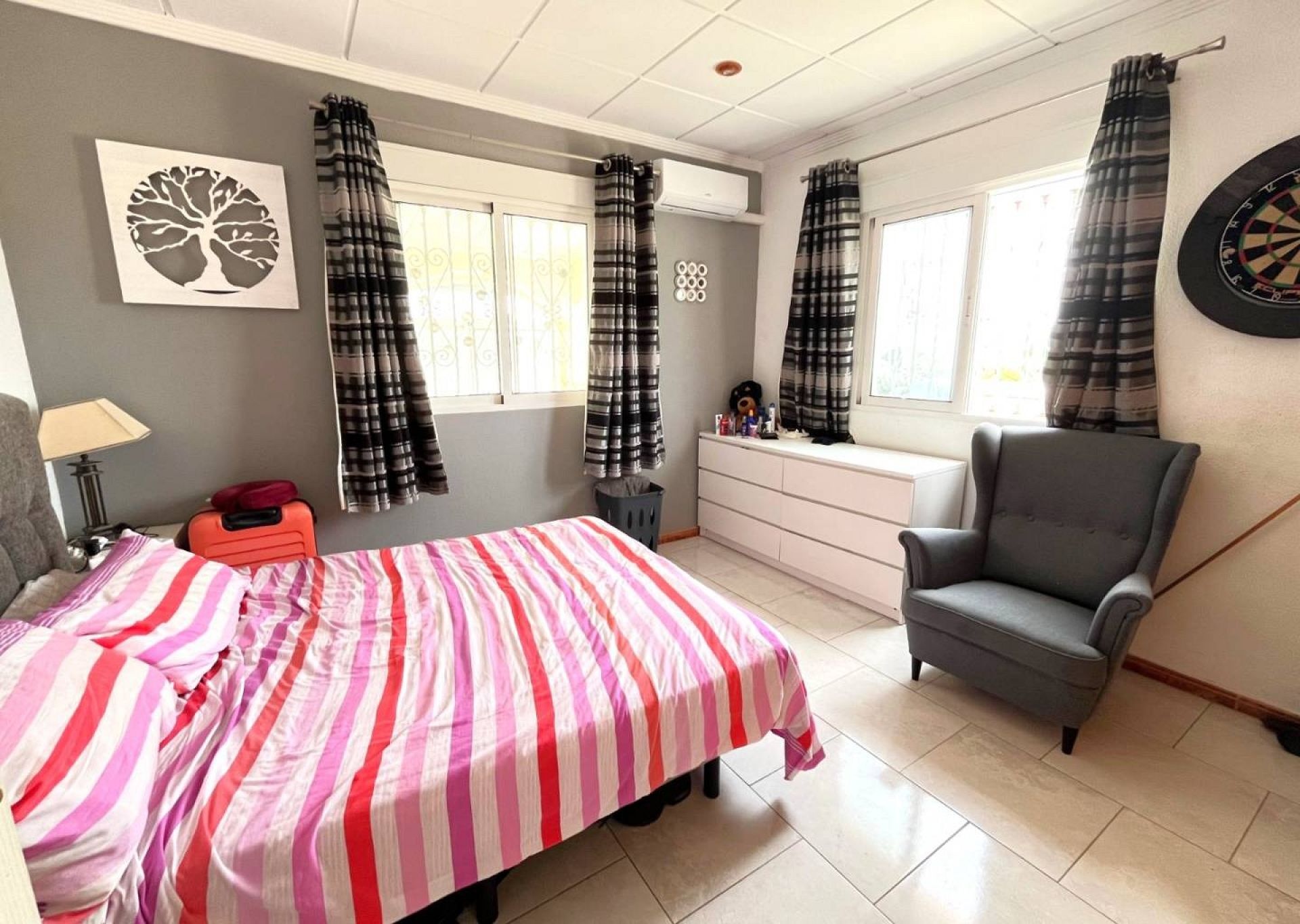 Resale - 3 Bedroom 2 Bathroom Country house in Sax -  - Alicante