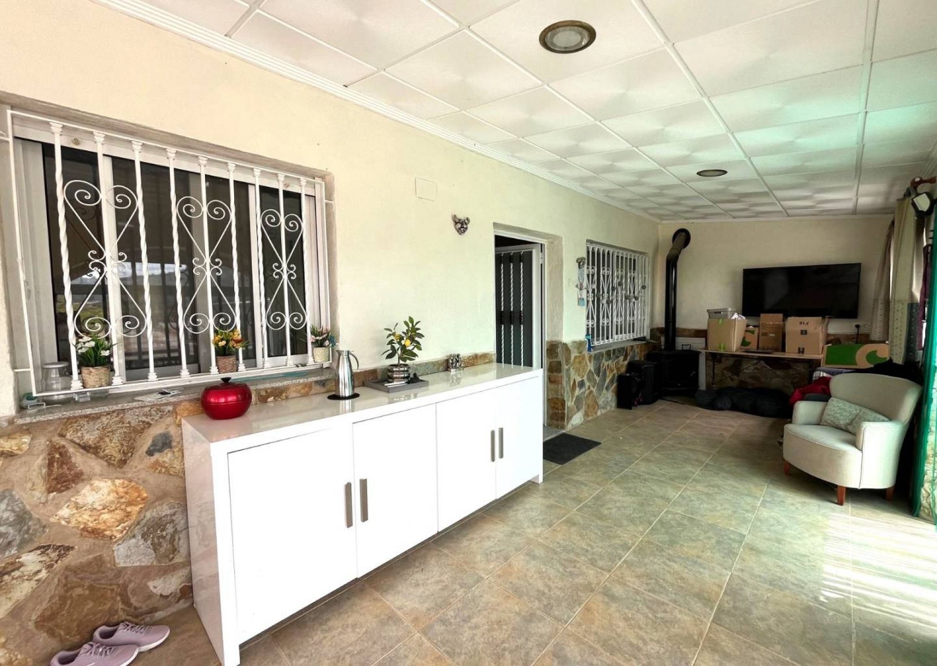 Resale - 3 Bedroom 2 Bathroom Country house in Sax -  - Alicante