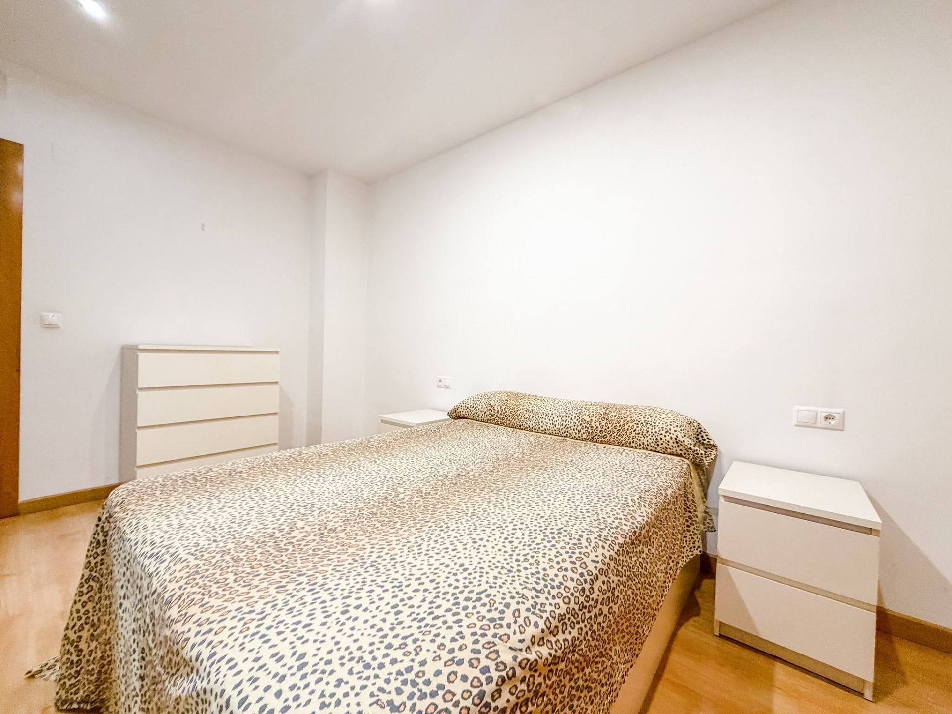 Resale - 1 Bedroom 1 Bathroom Apartment in Elda -  - Alicante
