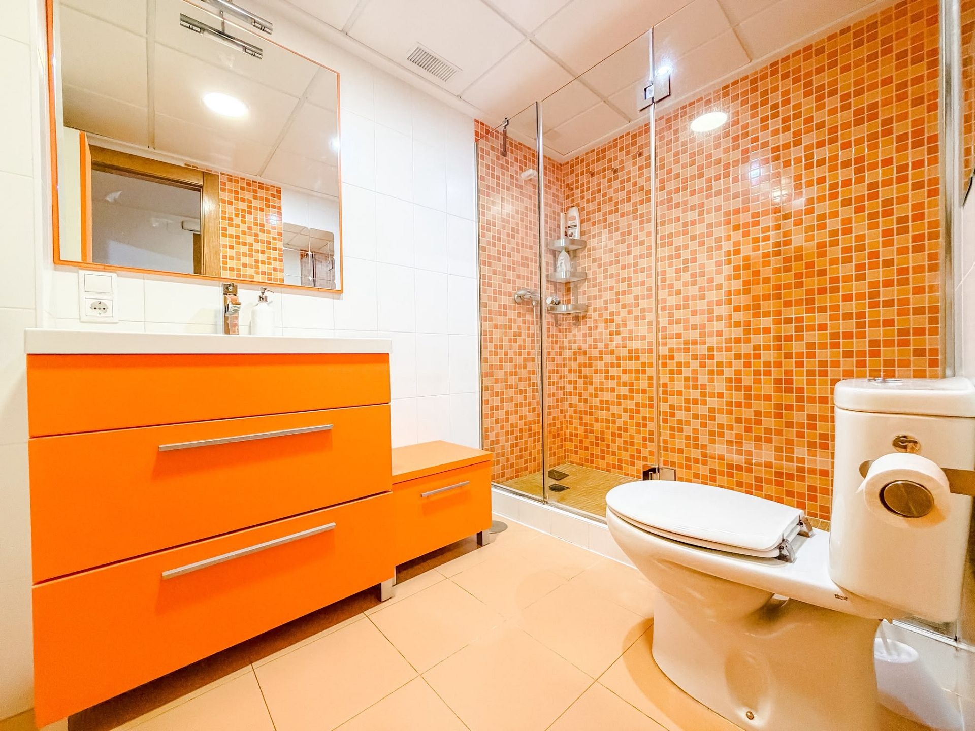 Resale - 1 Bedroom 1 Bathroom Apartment in Elda -  - Alicante