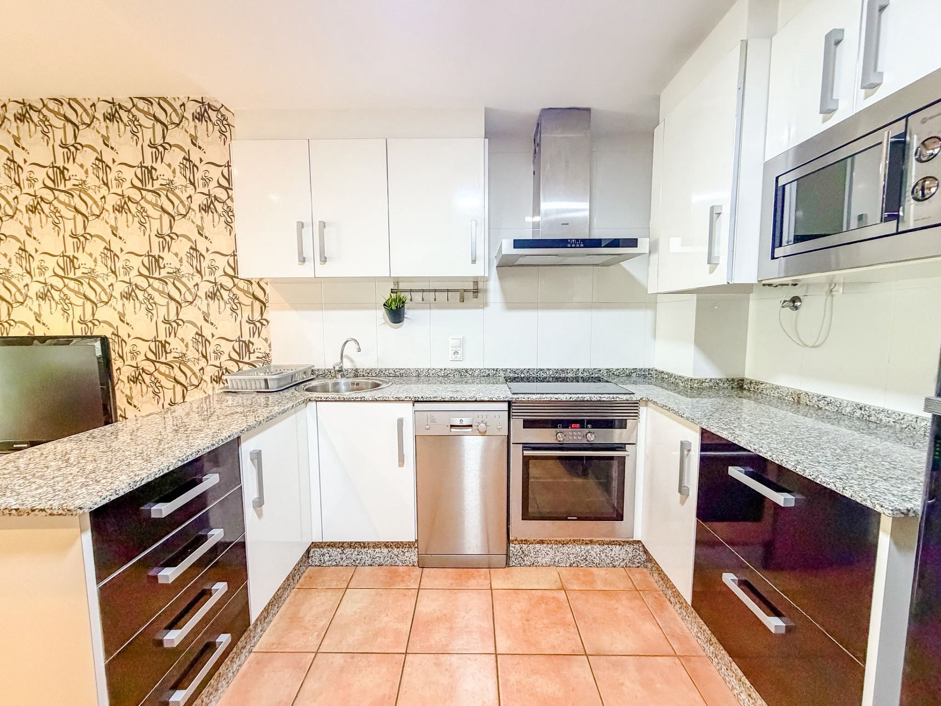 Resale - 1 Bedroom 1 Bathroom Apartment in Elda -  - Alicante
