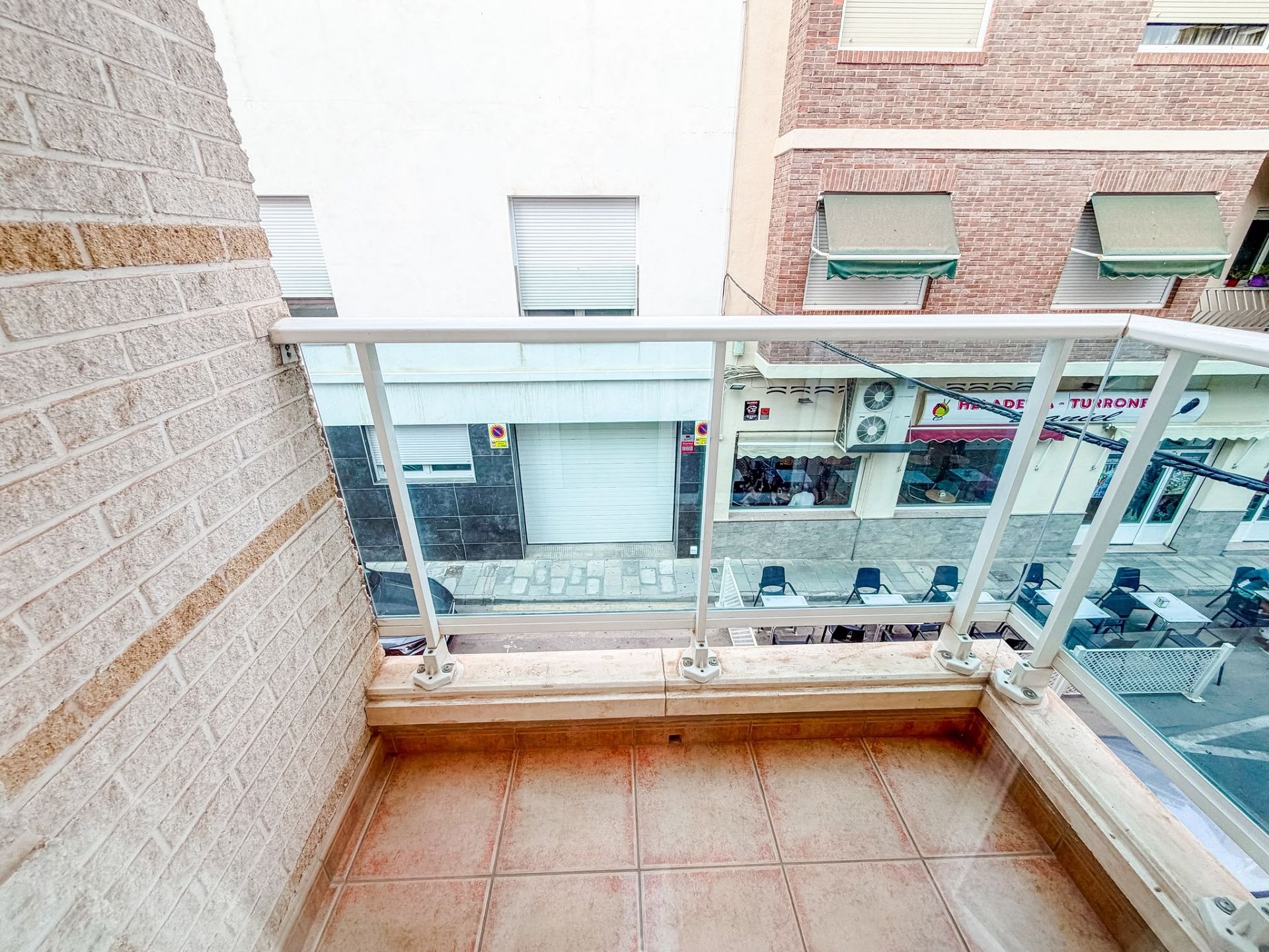 Resale - 1 Bedroom 1 Bathroom Apartment in Elda -  - Alicante