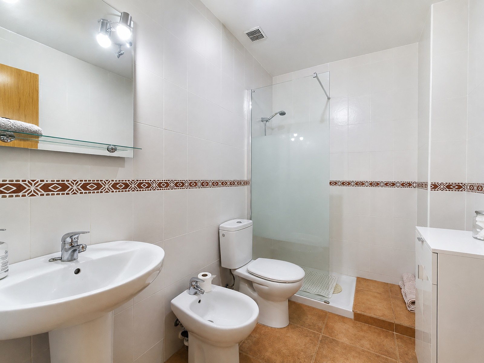 Resale - 2 Bedroom 1 Bathroom Apartment in Hondón de los Frailes -  - Alicante