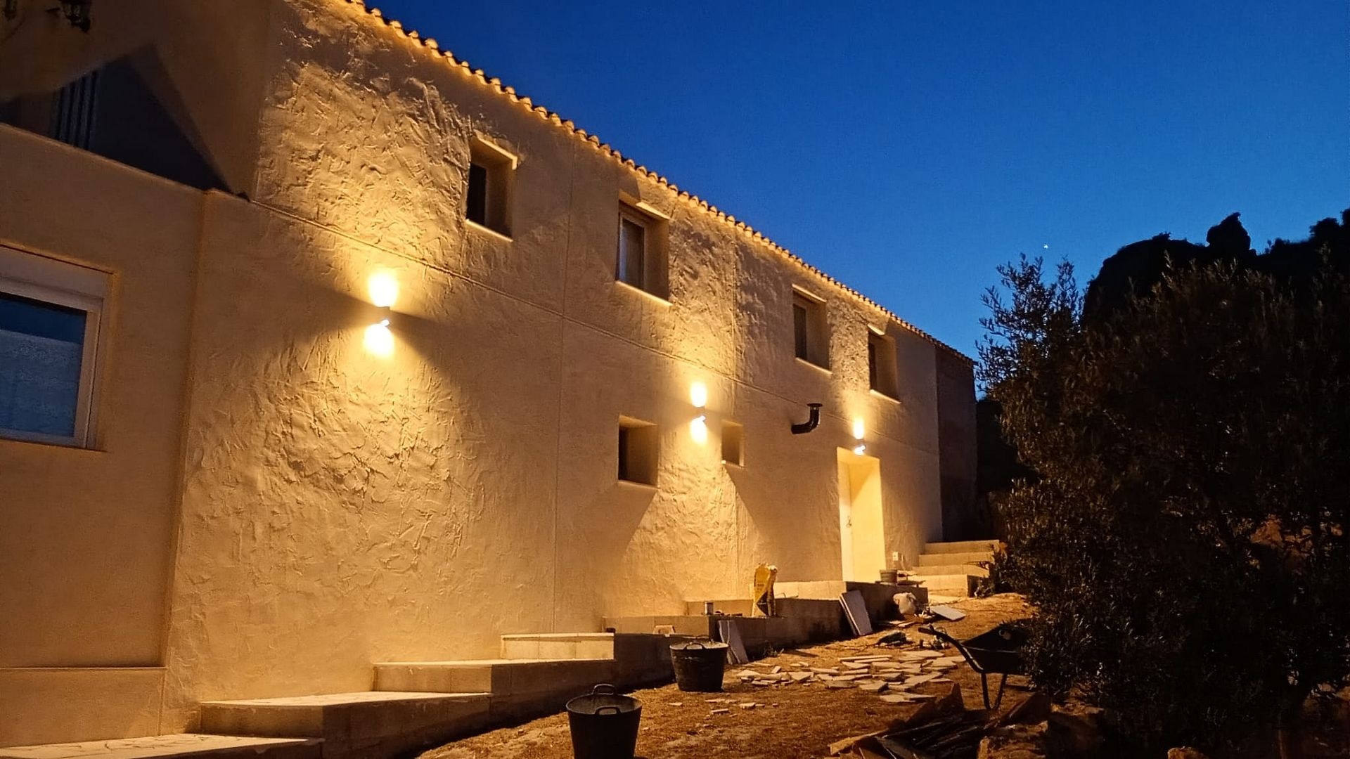 Resale - 6 Bedroom 3 Bathroom Country house in Aspe -  - Alicante