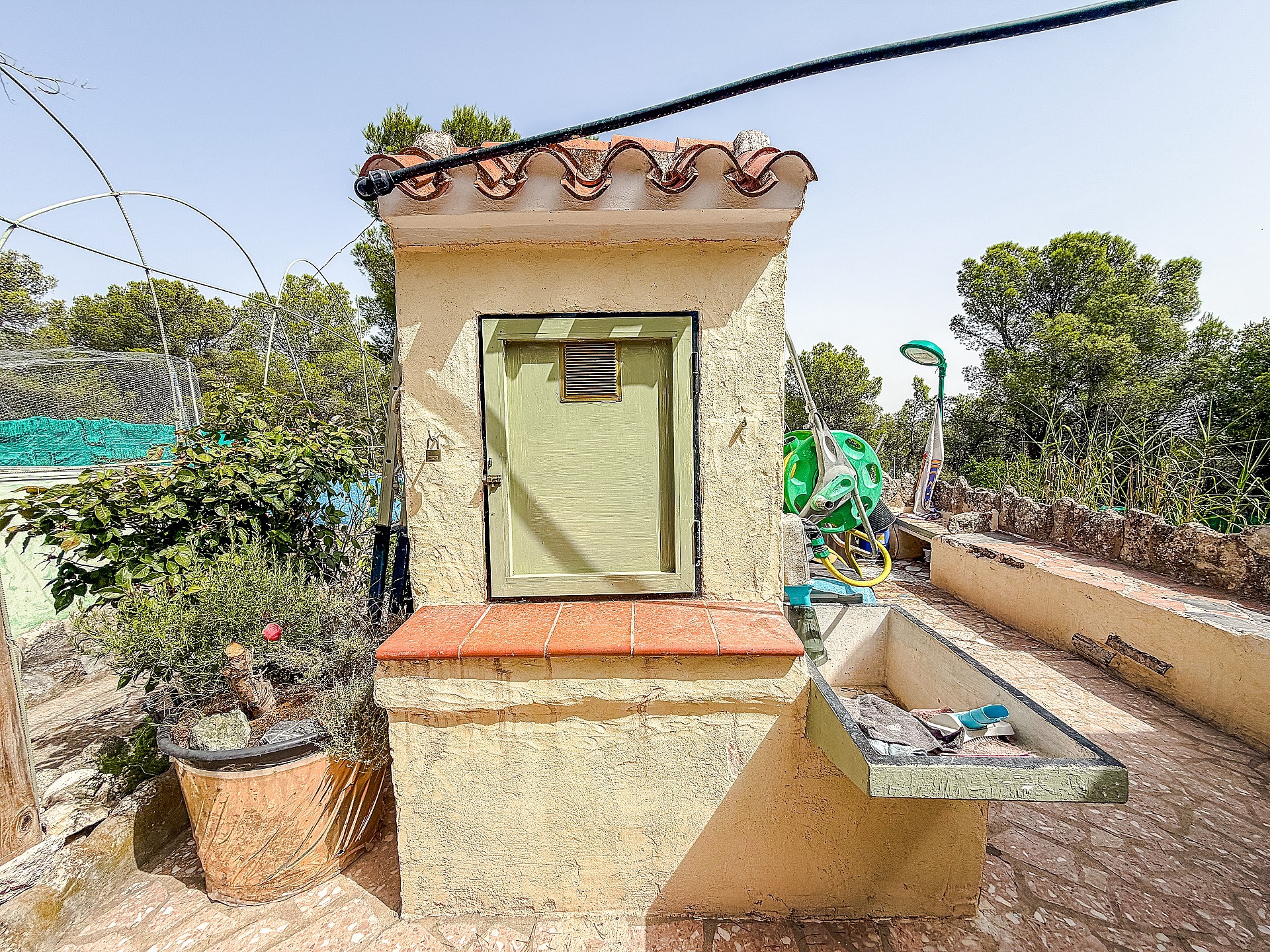 Resale - 2 Bedroom 1 Bathroom Finca in Castalla -  - Alicante