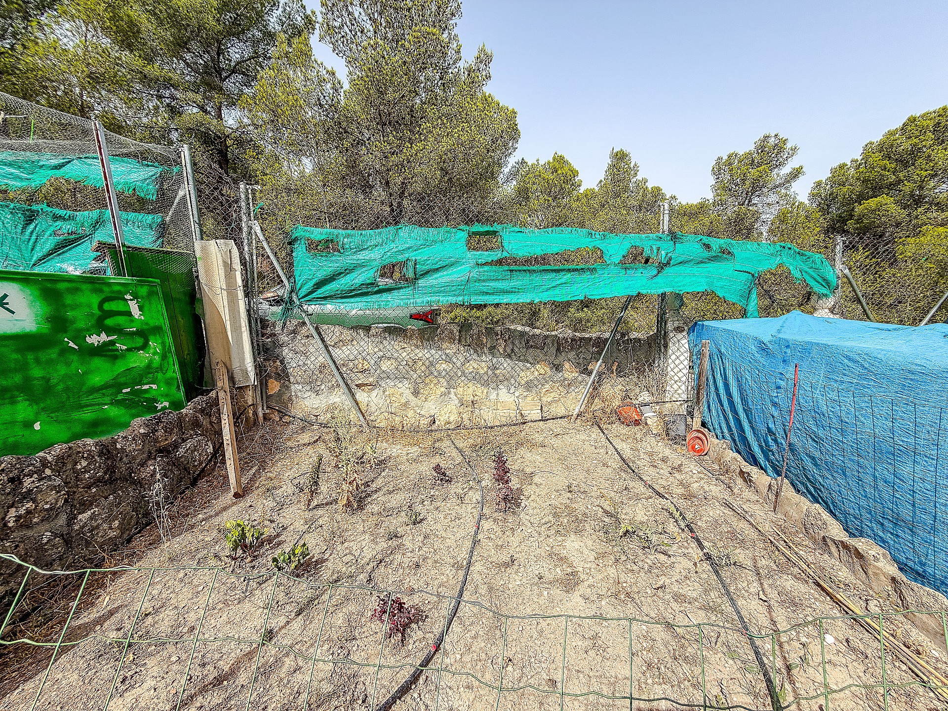 Resale - 2 Bedroom 1 Bathroom Finca in Castalla -  - Alicante