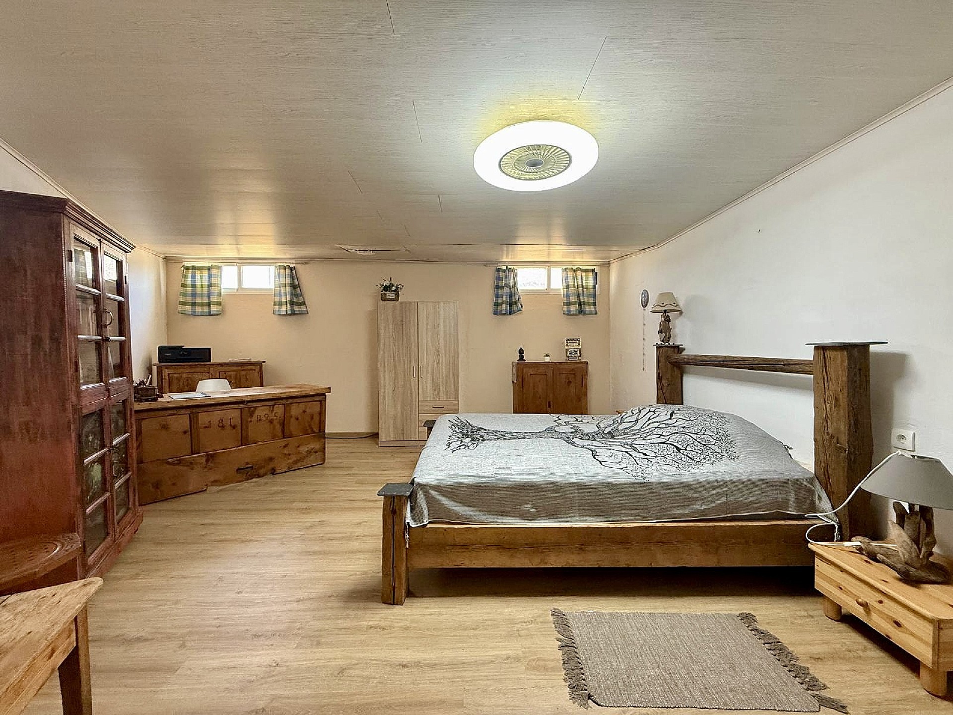 Resale - 4 Bedroom 3 Bathroom Country house in Villena -  - Alicante