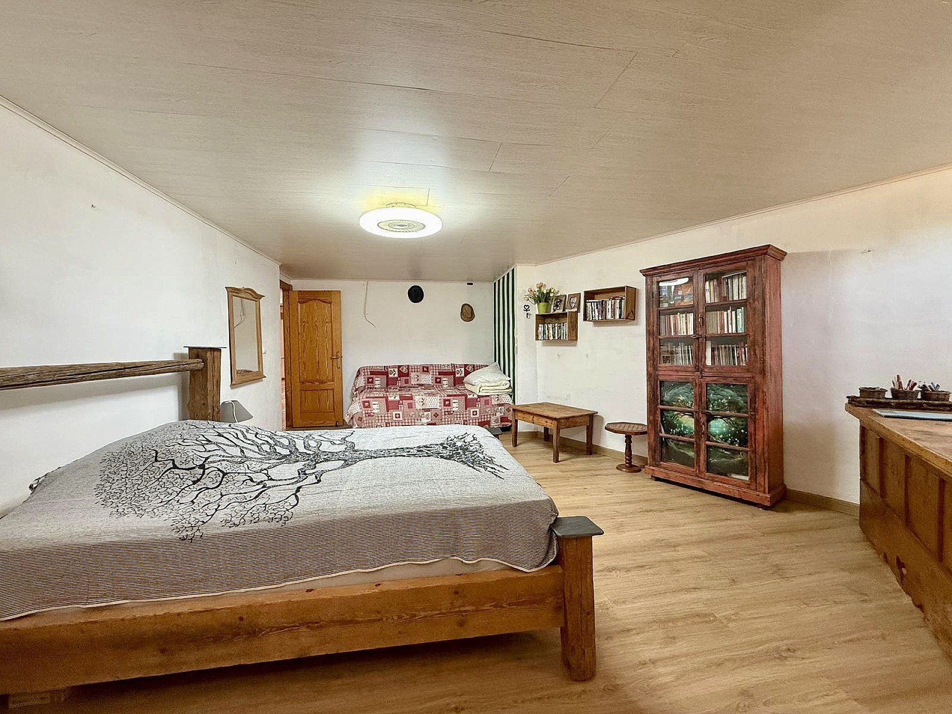 Resale - 4 Bedroom 3 Bathroom Country house in Villena -  - Alicante