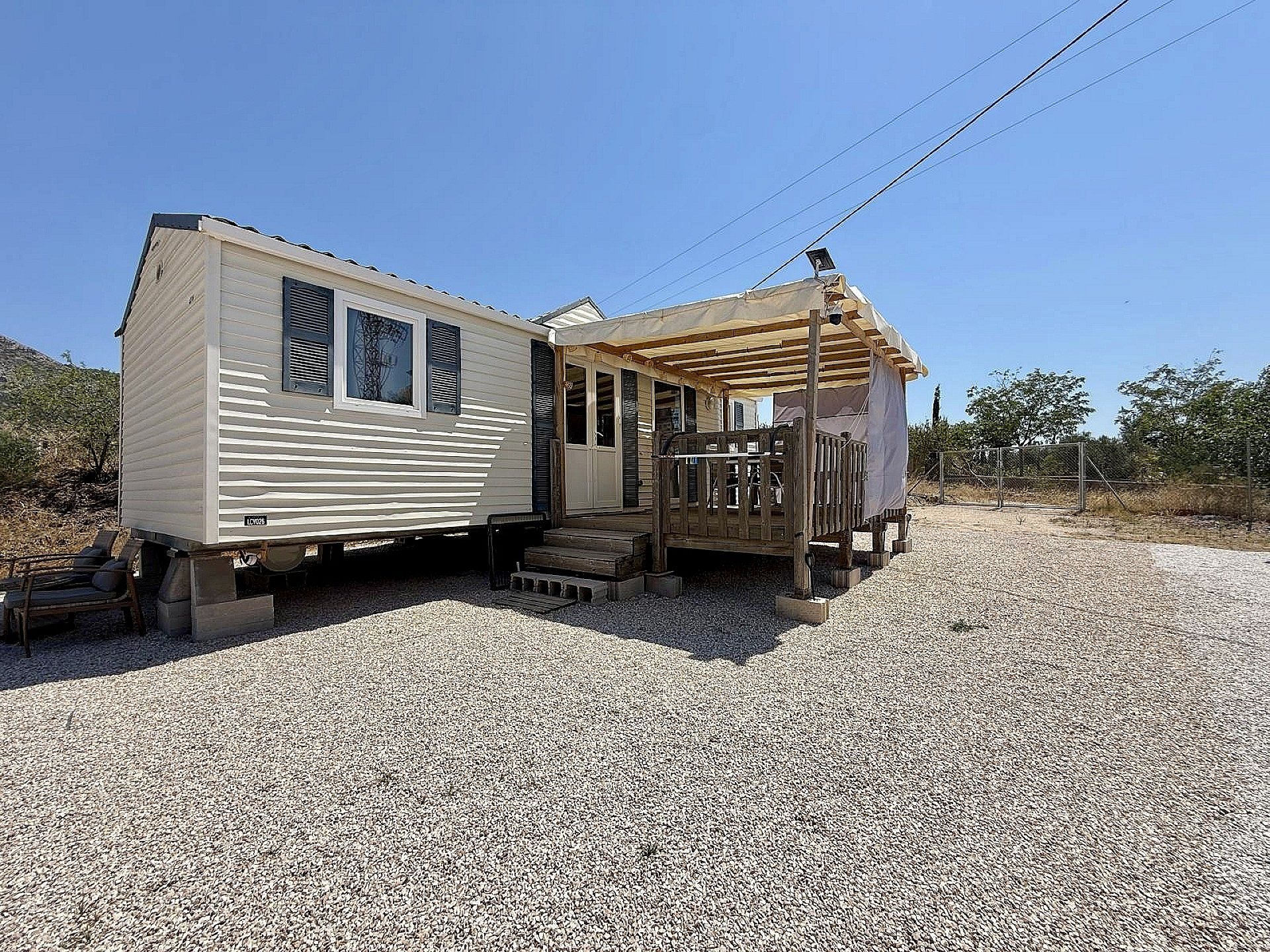 Resale - 4 Bedroom 3 Bathroom Country house in Villena -  - Alicante