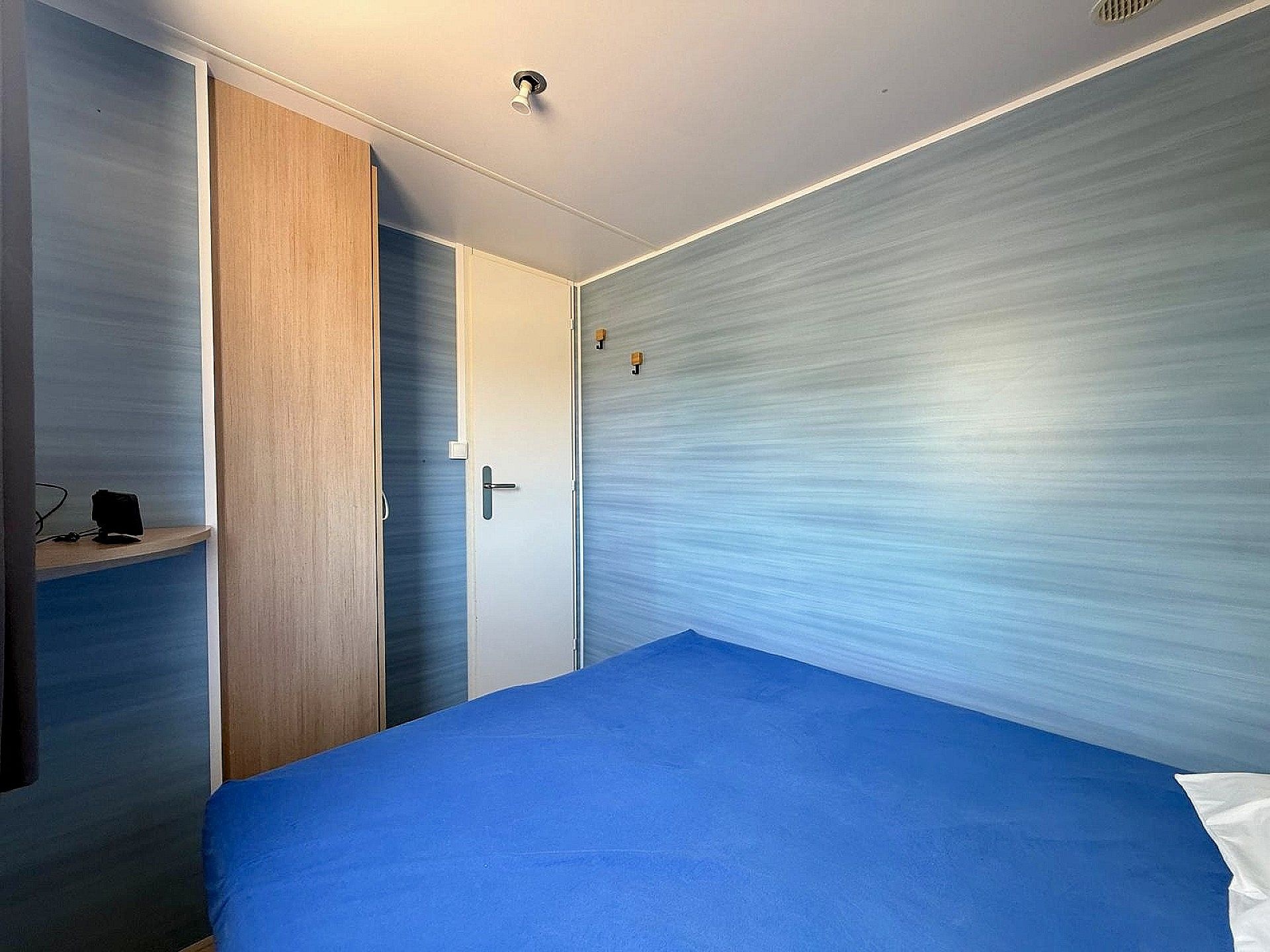 Resale - 4 Bedroom 3 Bathroom Country house in Villena -  - Alicante