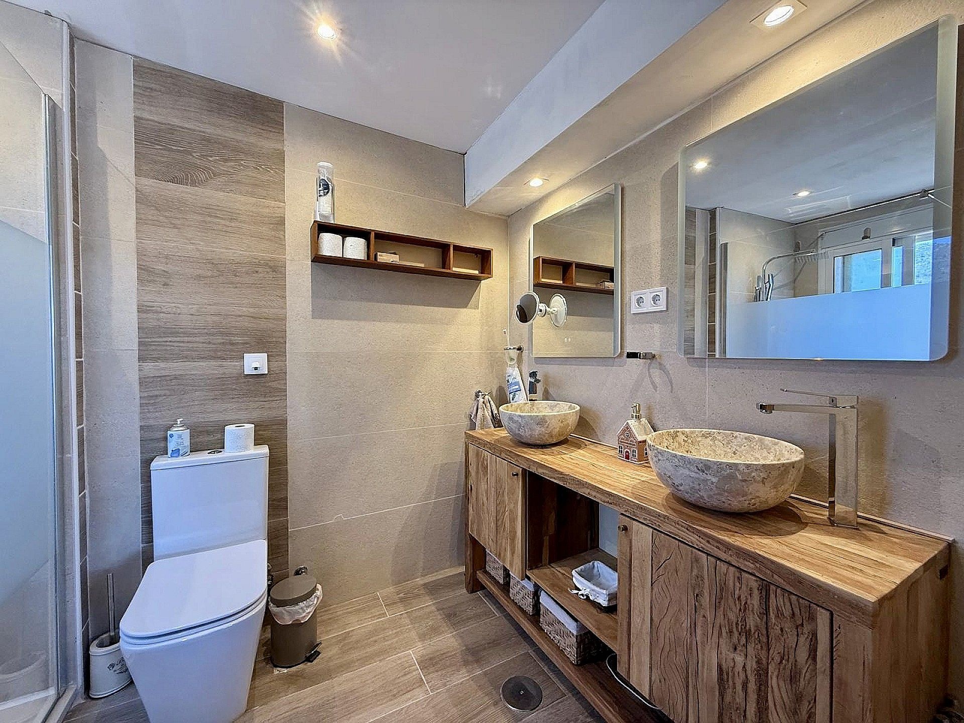 Resale - 4 Bedroom 3 Bathroom Country house in Villena -  - Alicante