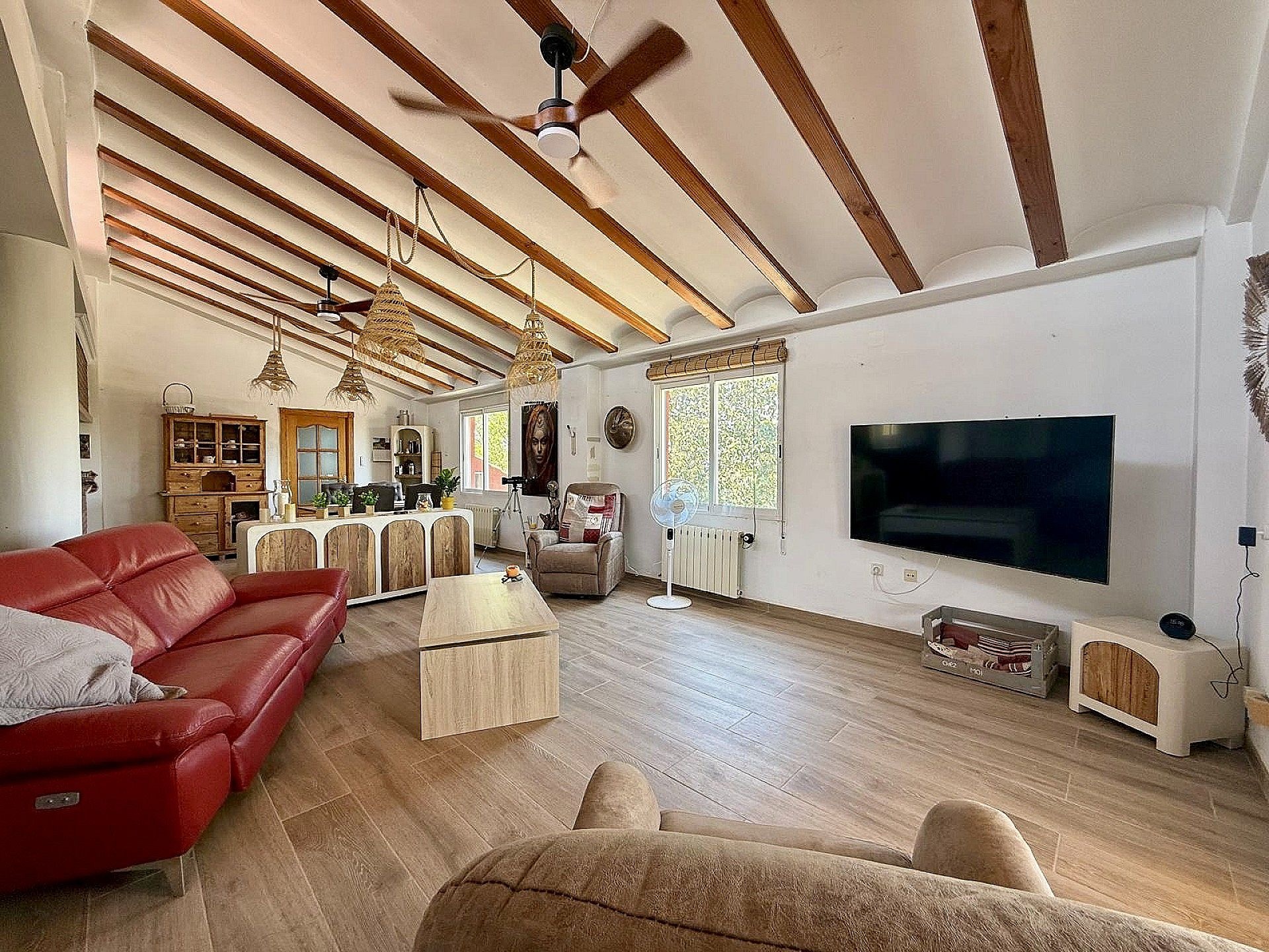 Resale - 4 Bedroom 3 Bathroom Country house in Villena -  - Alicante