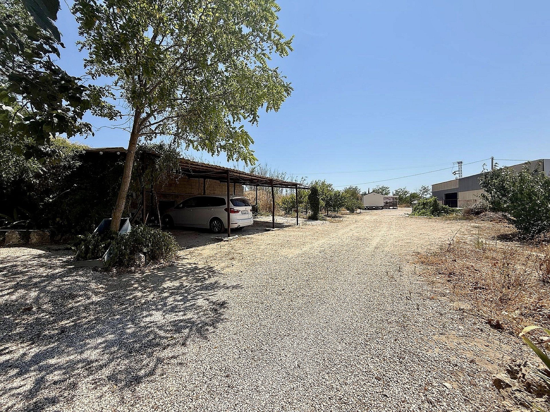 Resale - 4 Bedroom 3 Bathroom Country house in Villena -  - Alicante