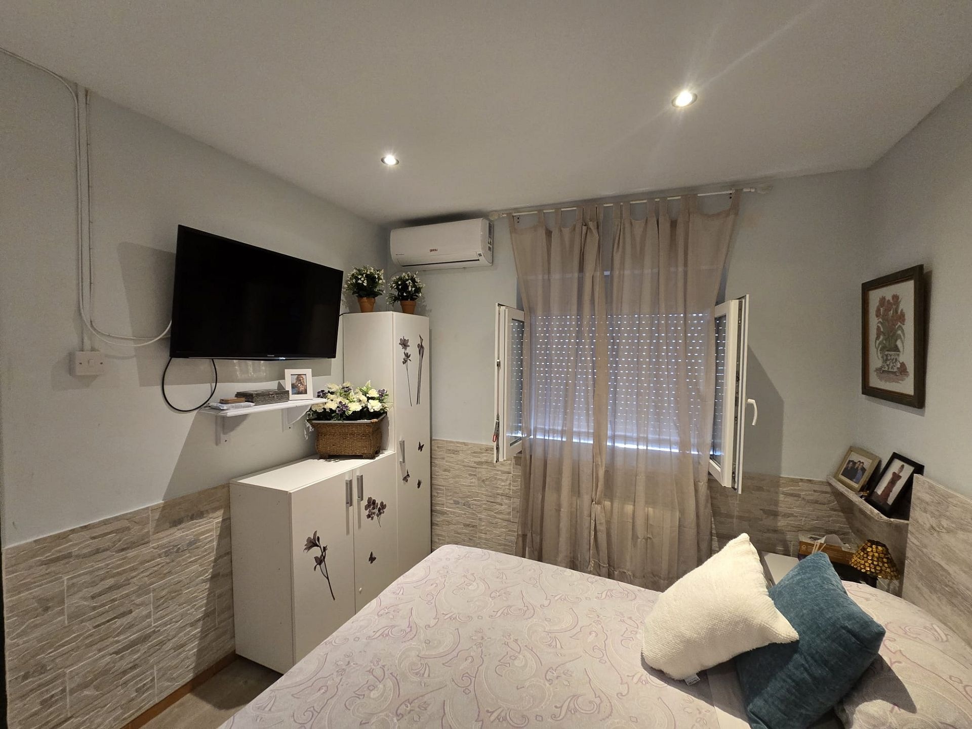 Resale - 3 Bedroom 2 Bathroom Townhouse in Pinoso -  - Alicante