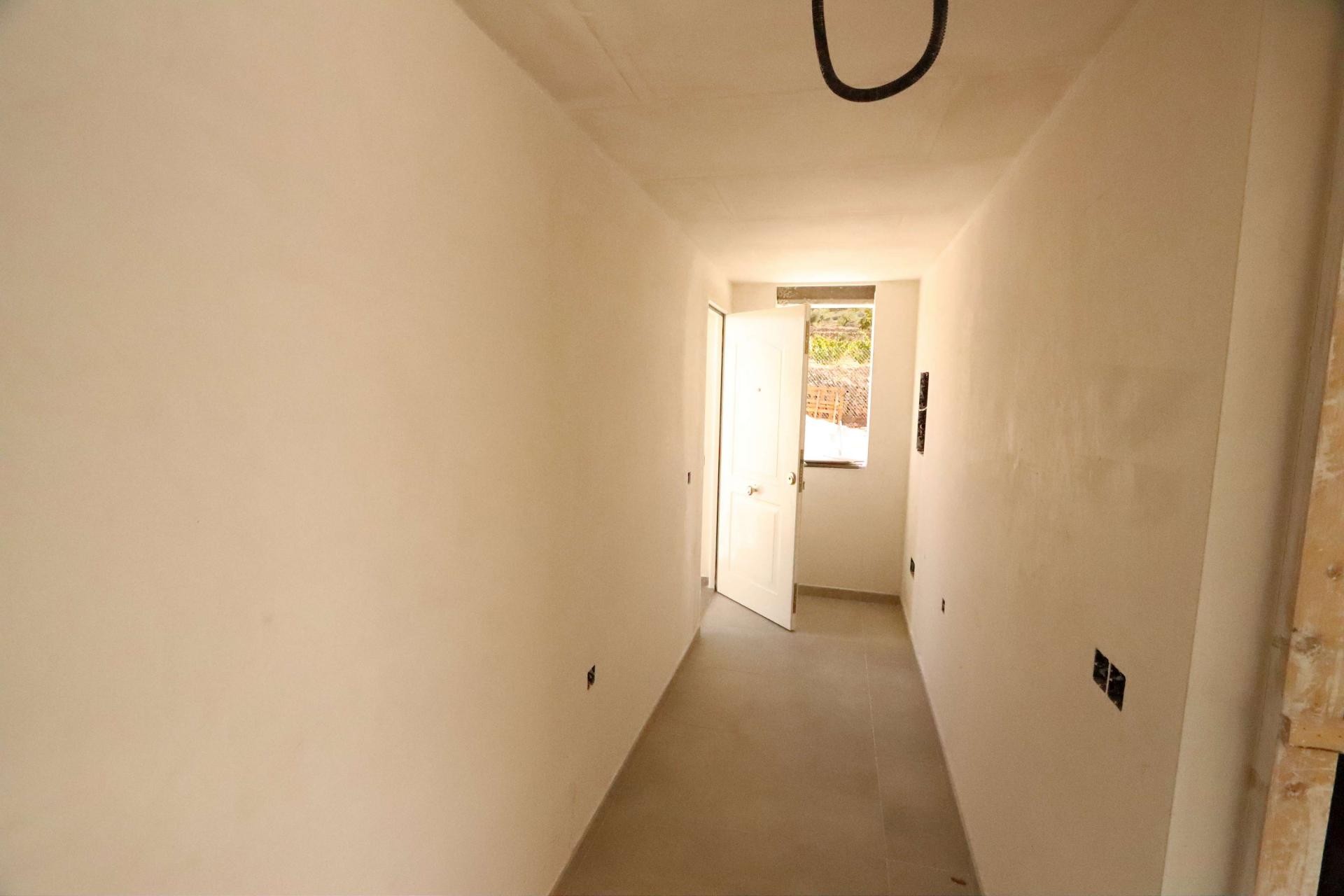 Resale - 3 Bedroom 3 Bathroom Villa in Hondón de las Nieves -  - Alicante