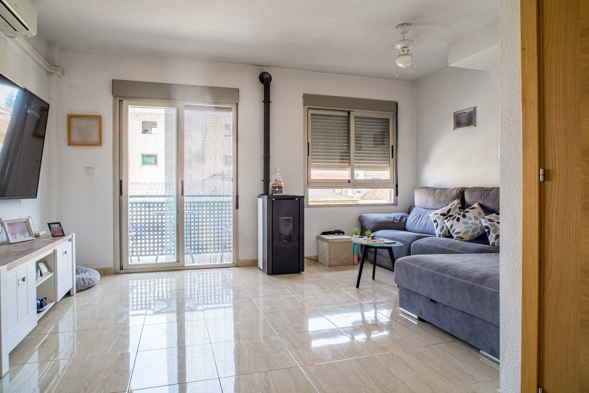 Resale - 3 Bedroom 2 Bathroom Apartment in Pinoso -  - Alicante
