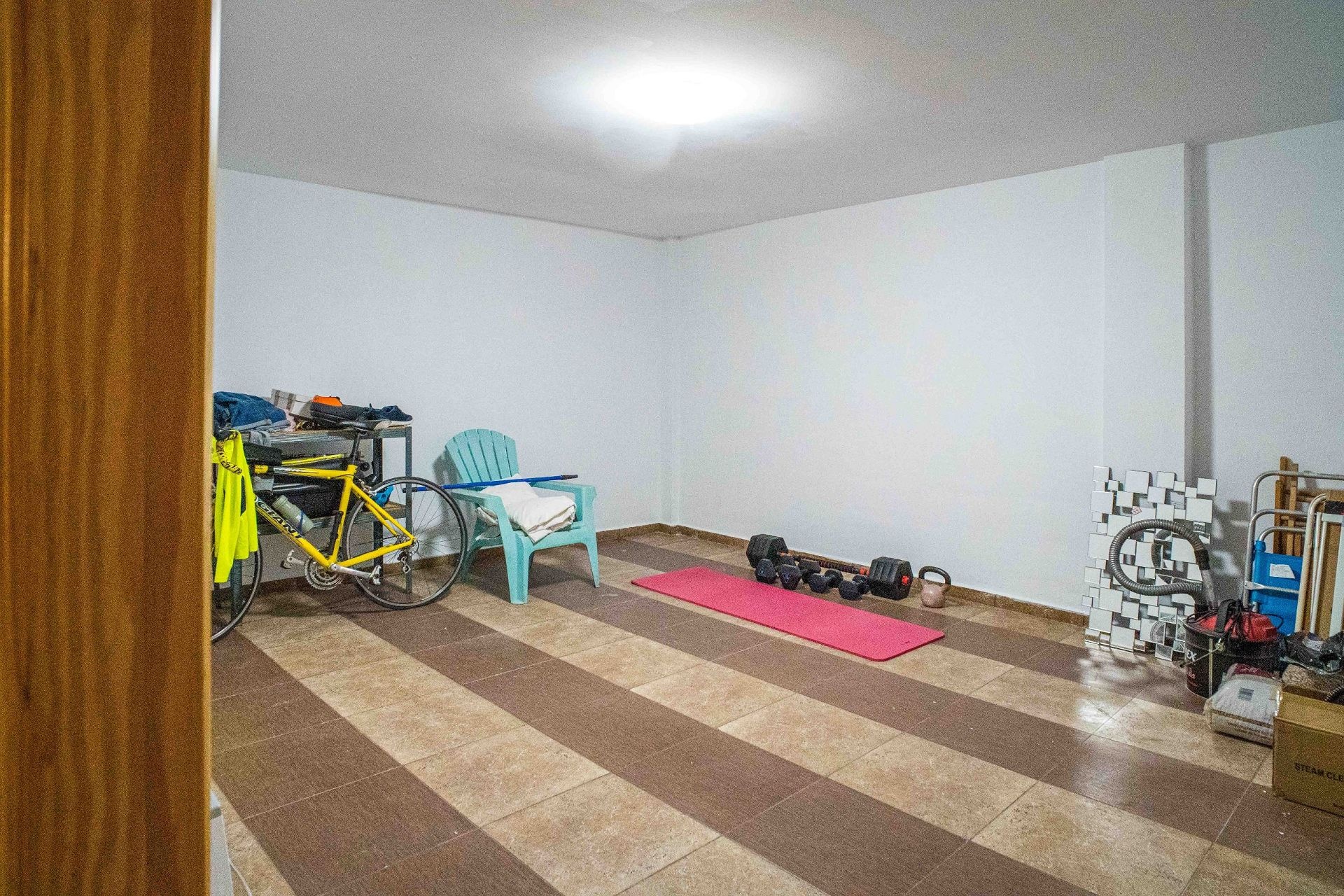 Resale - 3 Bedroom 2 Bathroom Apartment in Pinoso -  - Alicante