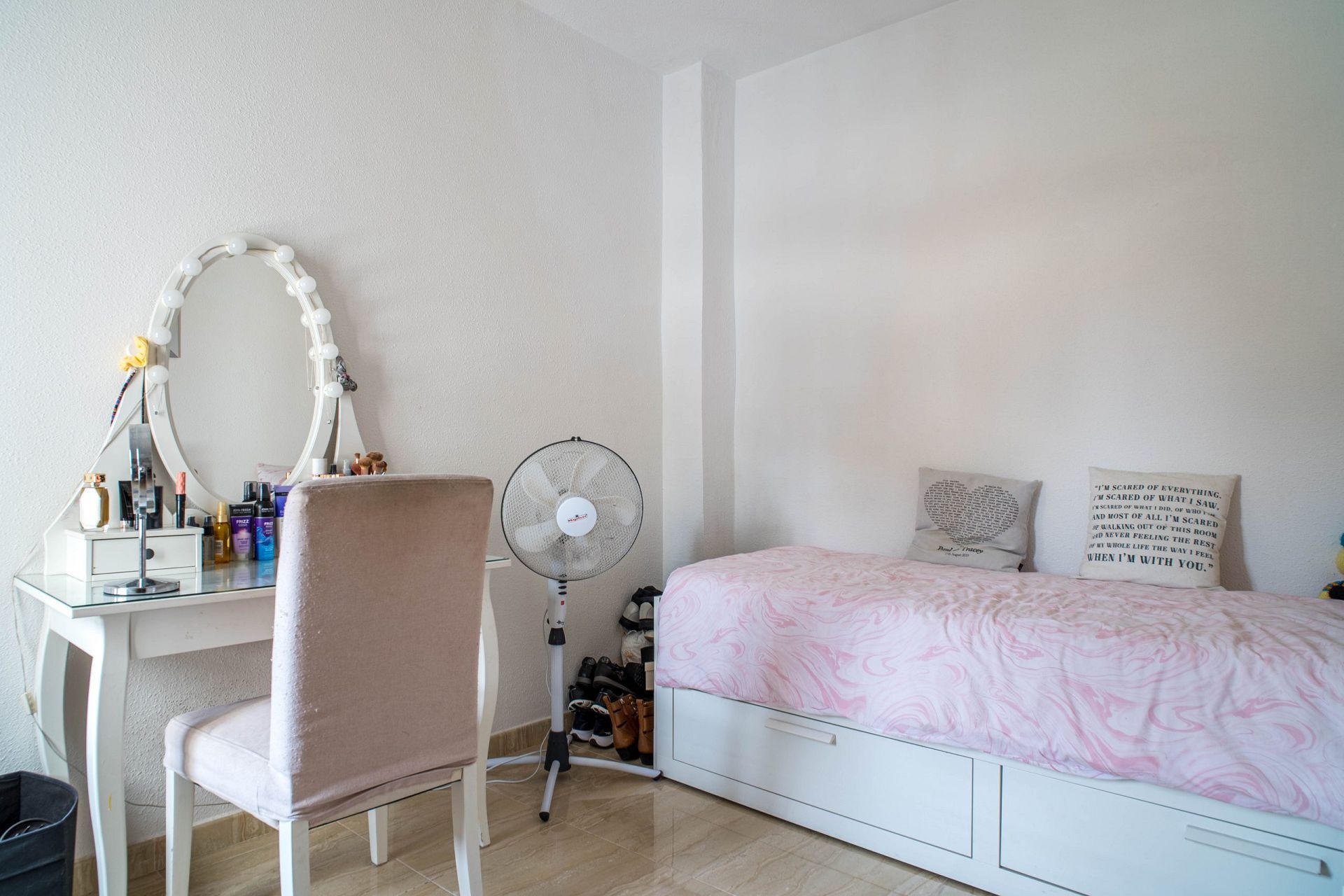 Resale - 3 Bedroom 2 Bathroom Apartment in Pinoso -  - Alicante