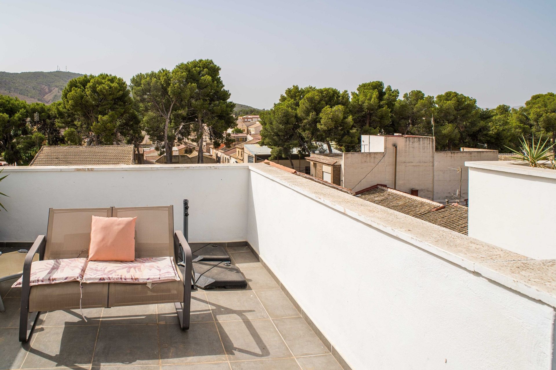 Resale - 3 Bedroom 2 Bathroom Apartment in Pinoso -  - Alicante
