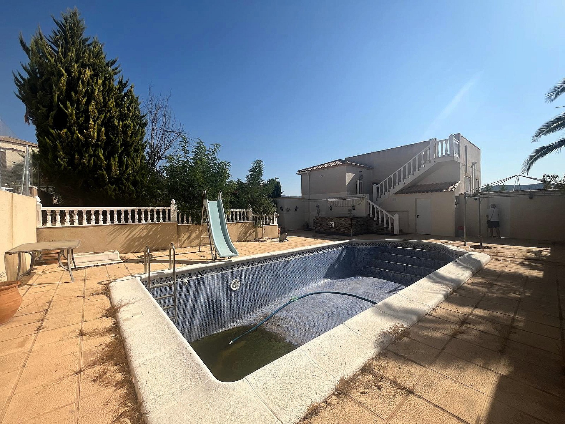 Resale - 3 Bedroom 2 Bathroom Villa in Castalla -  - Alicante